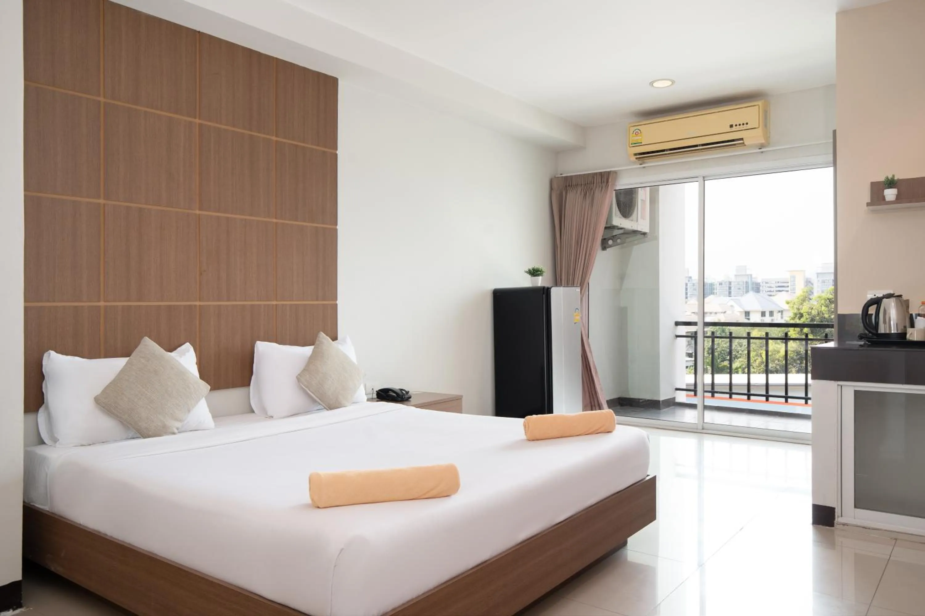 Bed in LeeNova Place