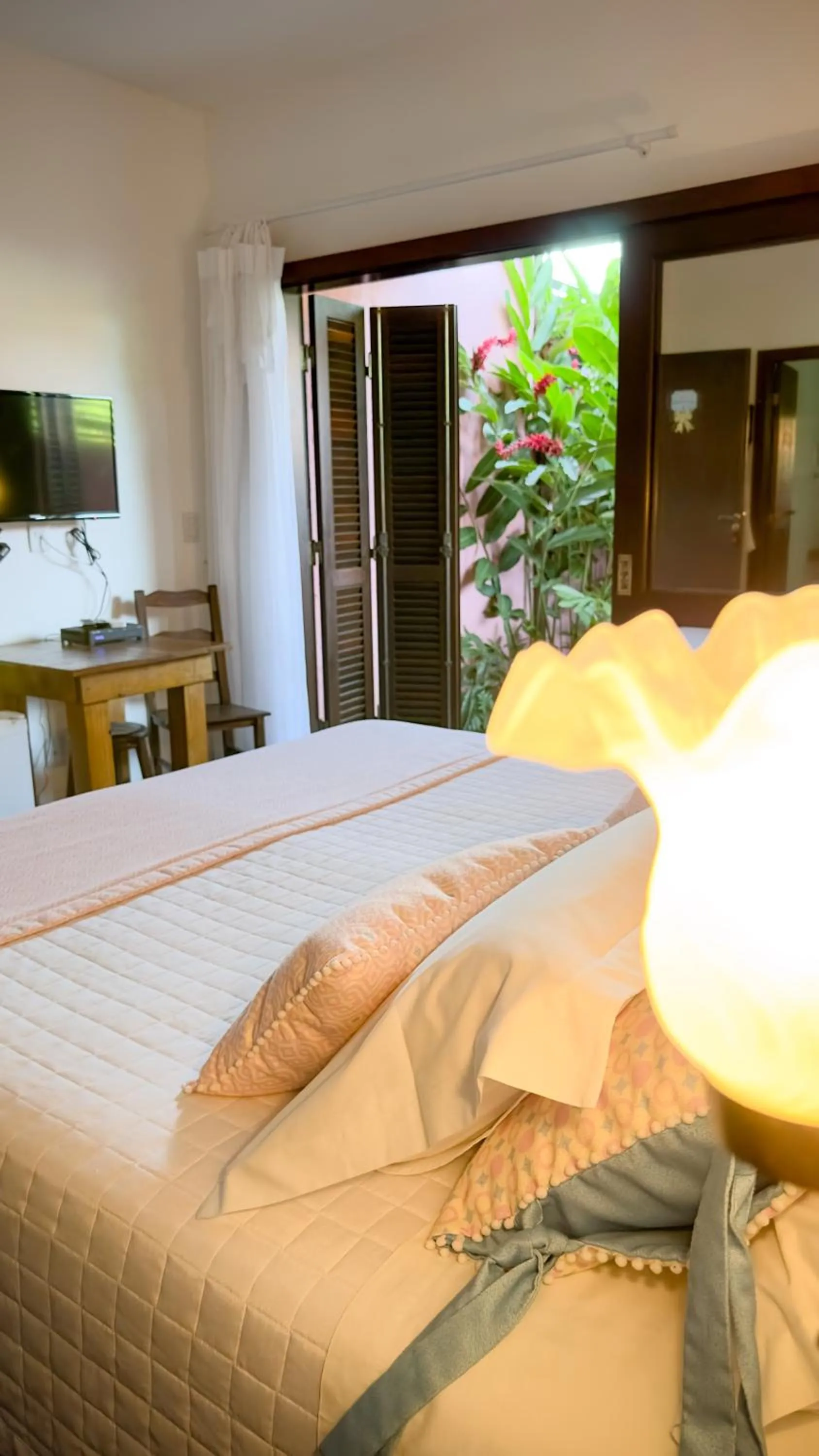 Photo of the whole room, Bed in Pousada Vila Rosada