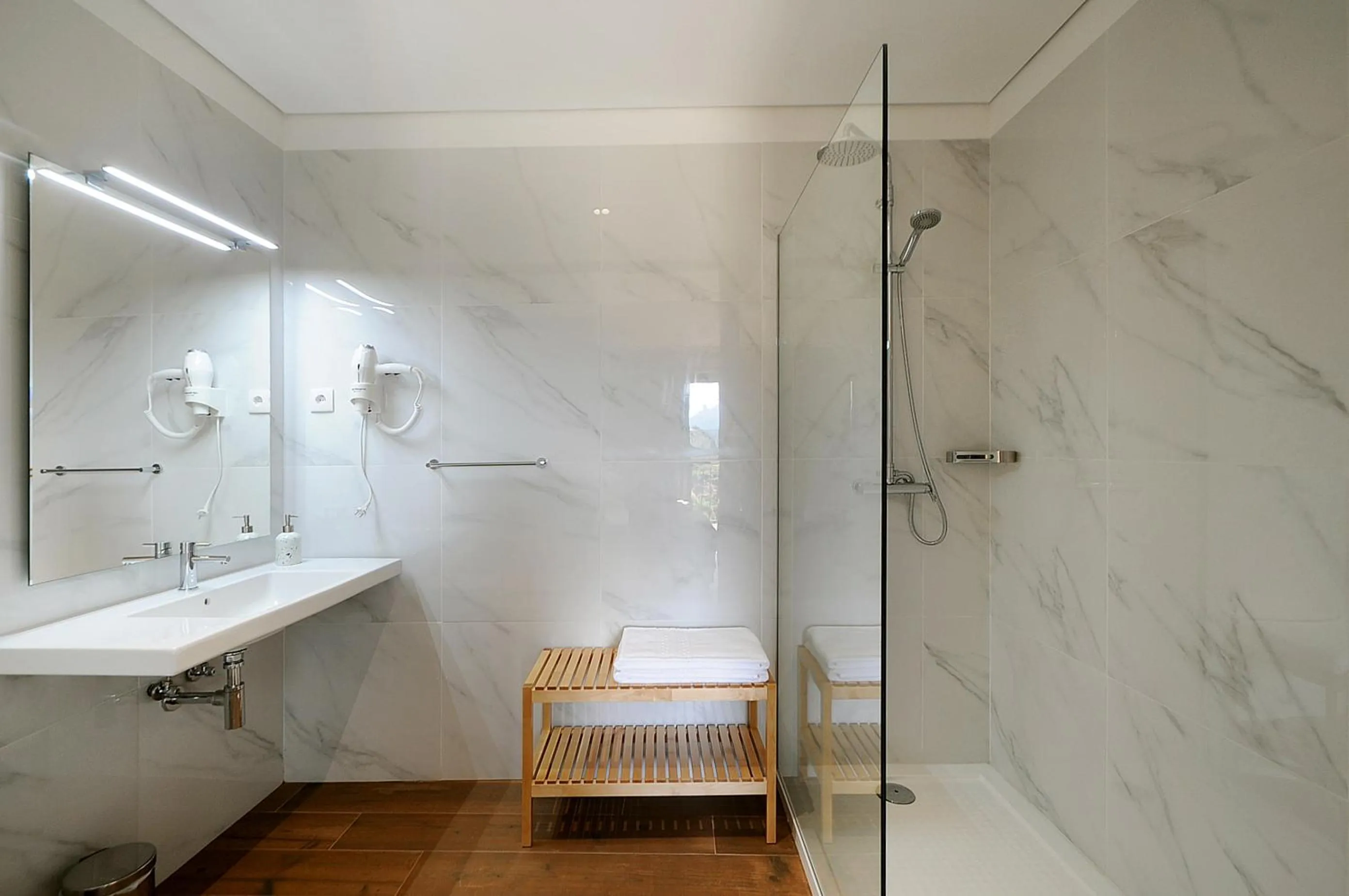 Shower in DouroXisto