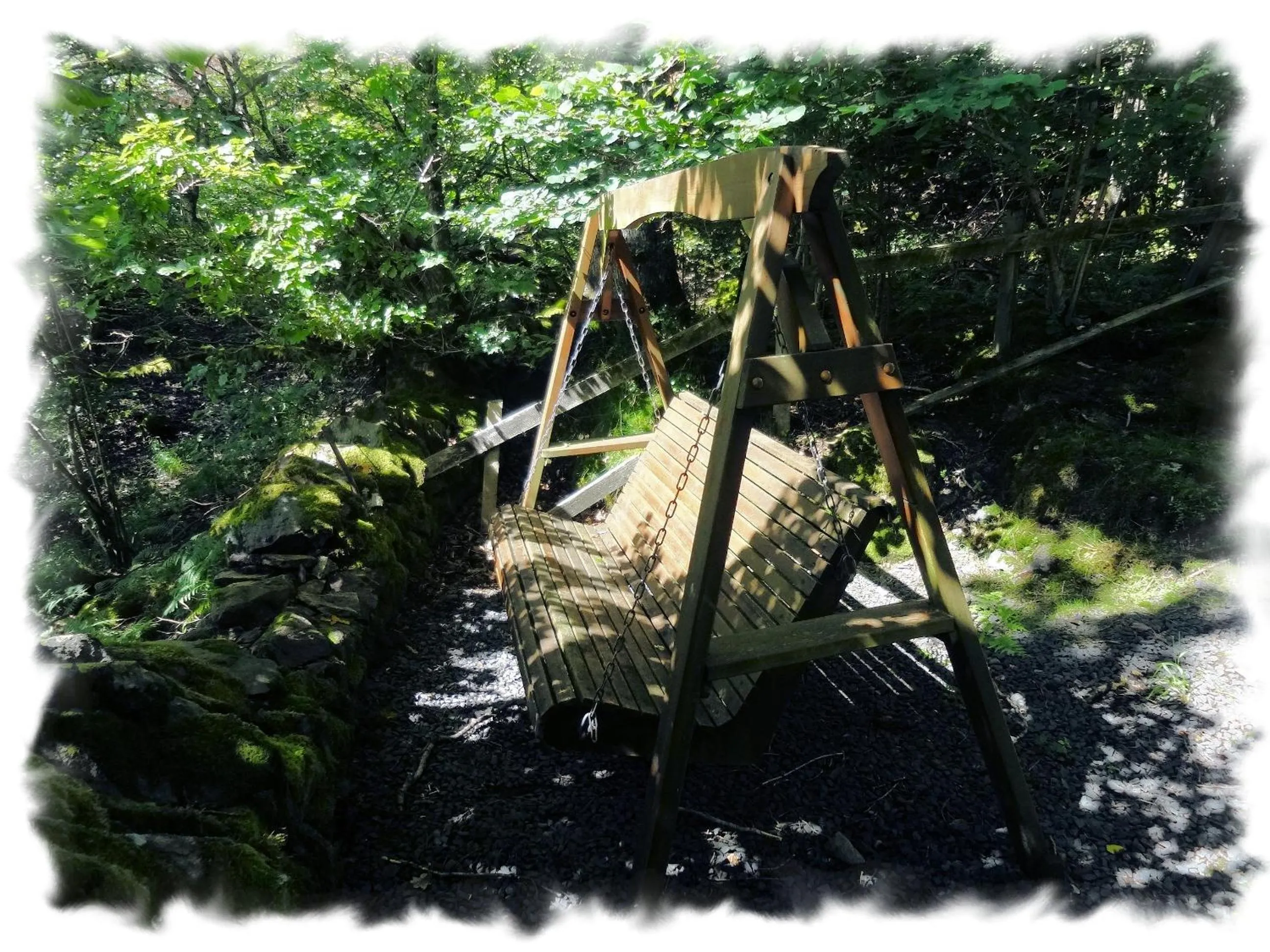 Garden in Blelham Tarn Rustic cabin in tranquil woodland
