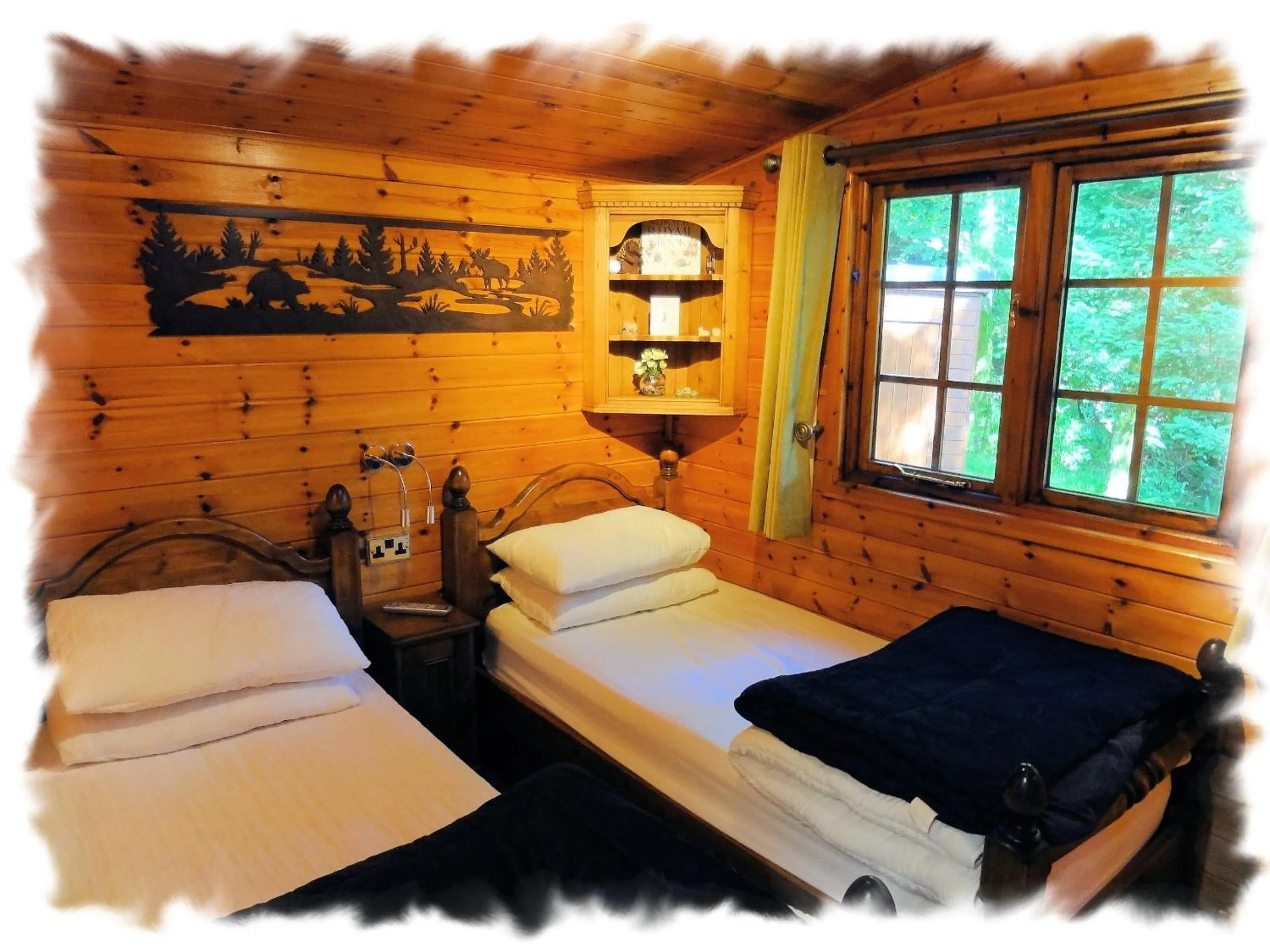 Bedroom, Bed in Blelham Tarn Rustic cabin in tranquil woodland