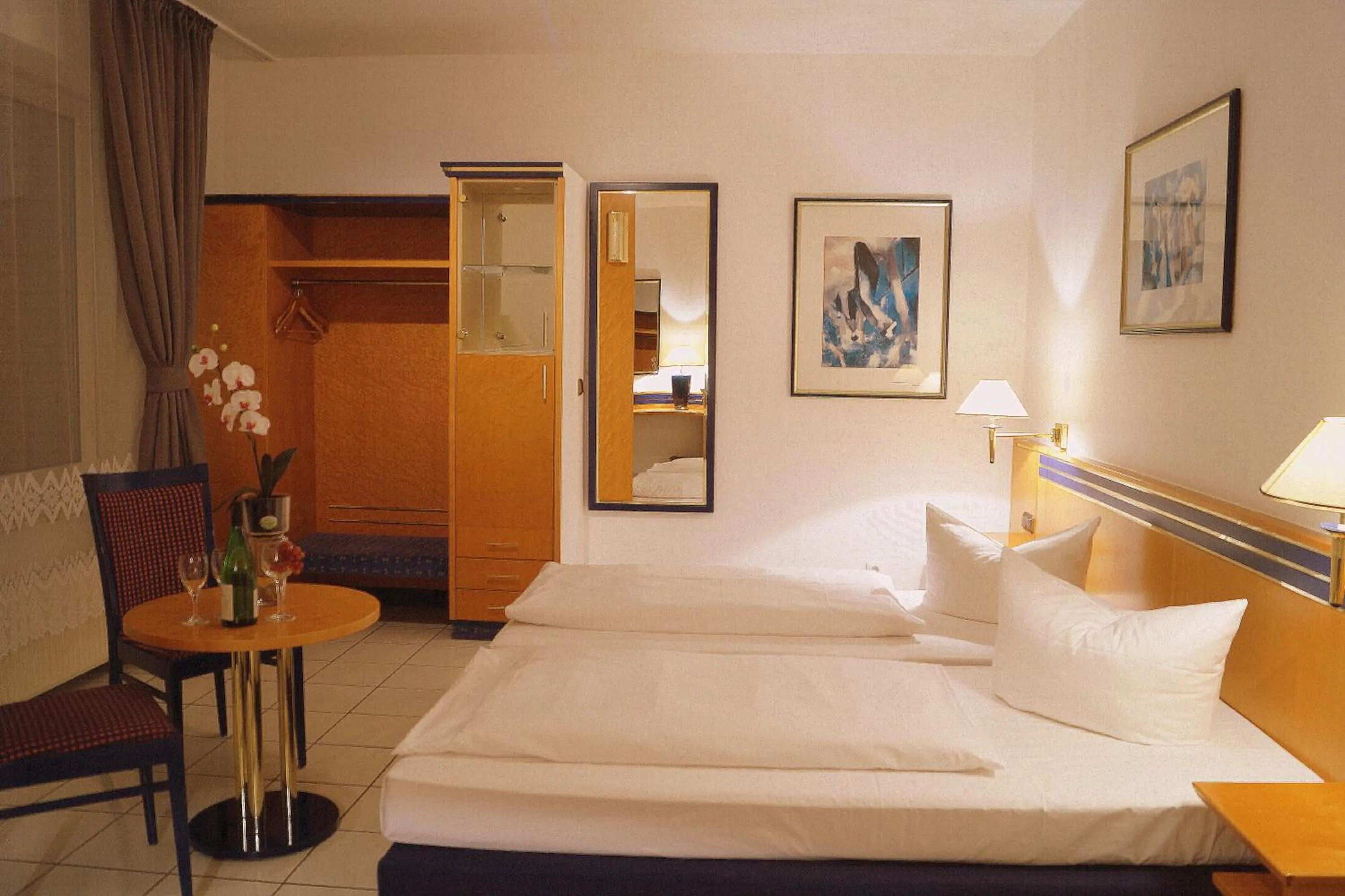 Photo of the whole room, Bed in Hotel Rahlstedter Hof