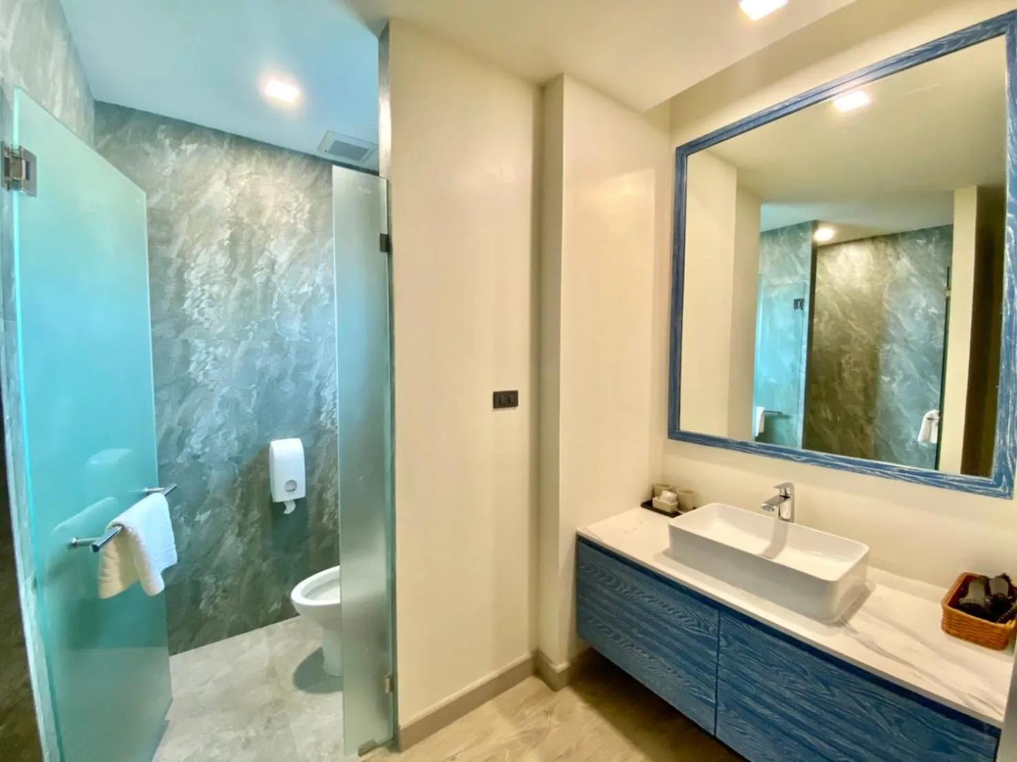 Bathroom in Elmas Cha Am Design Hotel