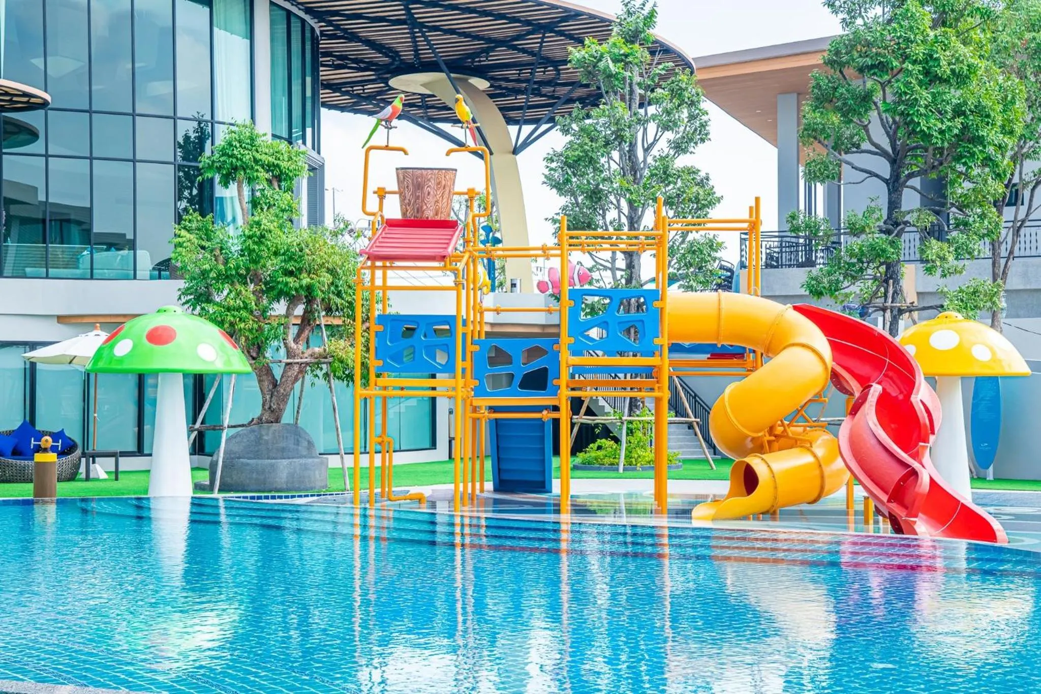 Swimming pool in Elmas Cha Am Design Hotel