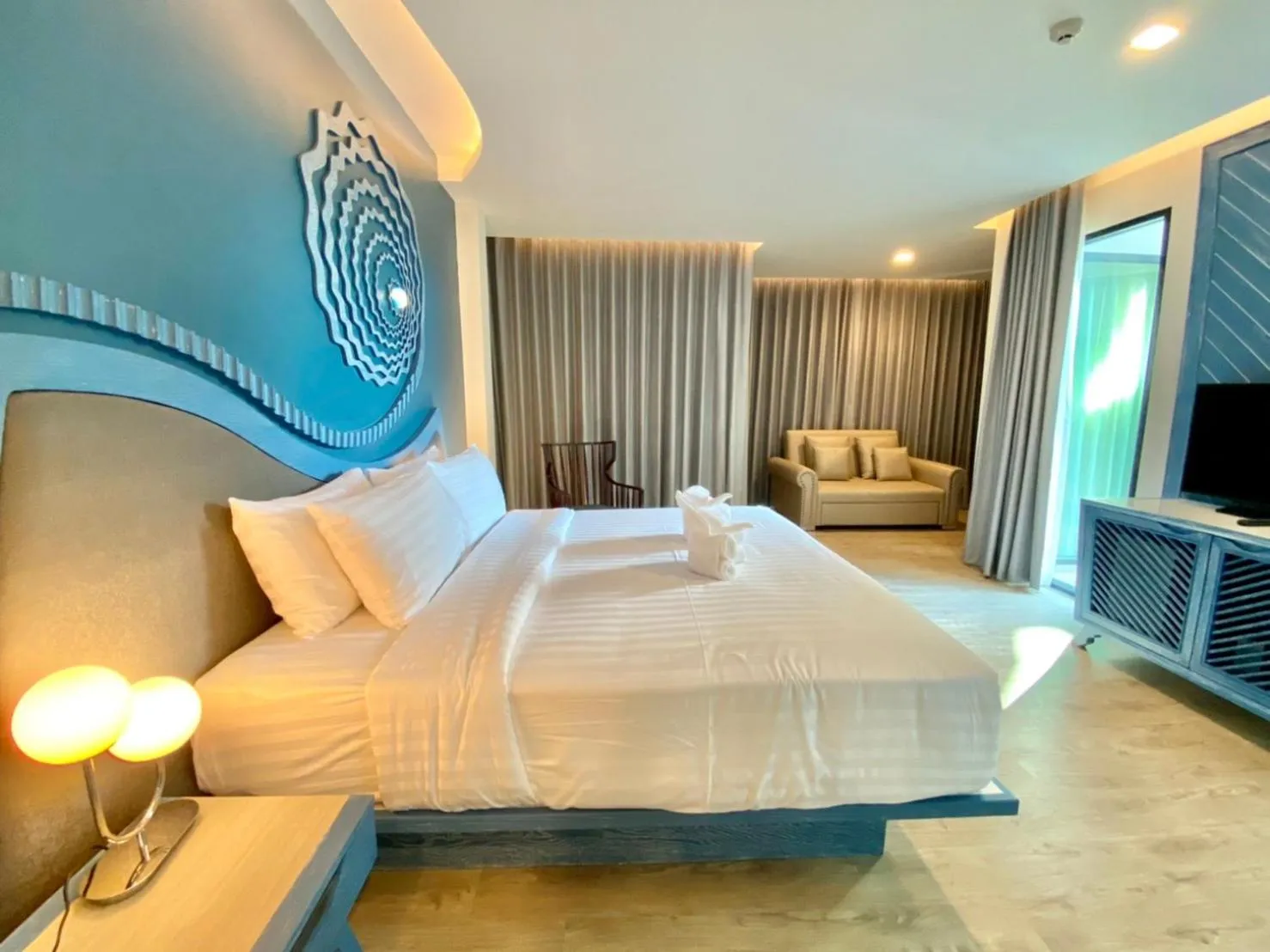 Bed in Elmas Cha Am Design Hotel