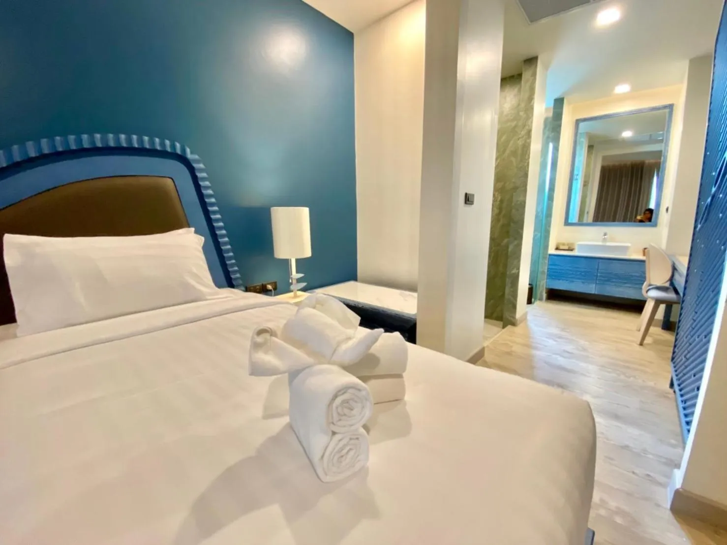 Photo of the whole room, Bed in Elmas Cha Am Design Hotel