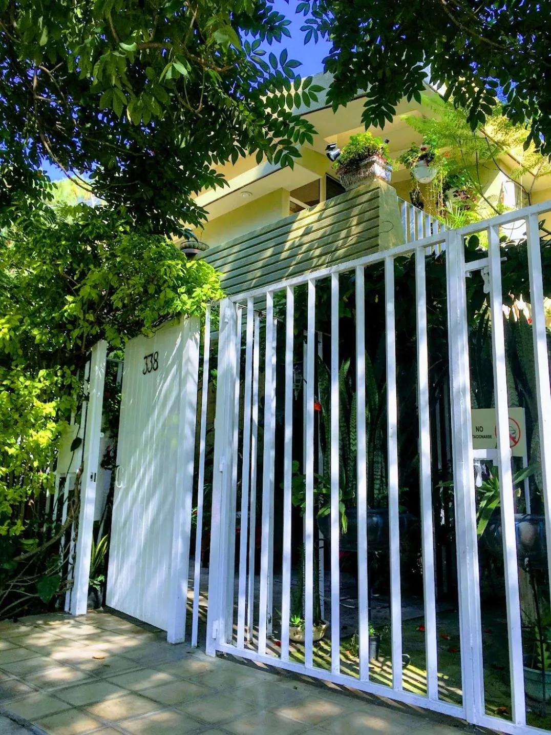 Property building in Dickinson Guest House, Guadalajara Expo