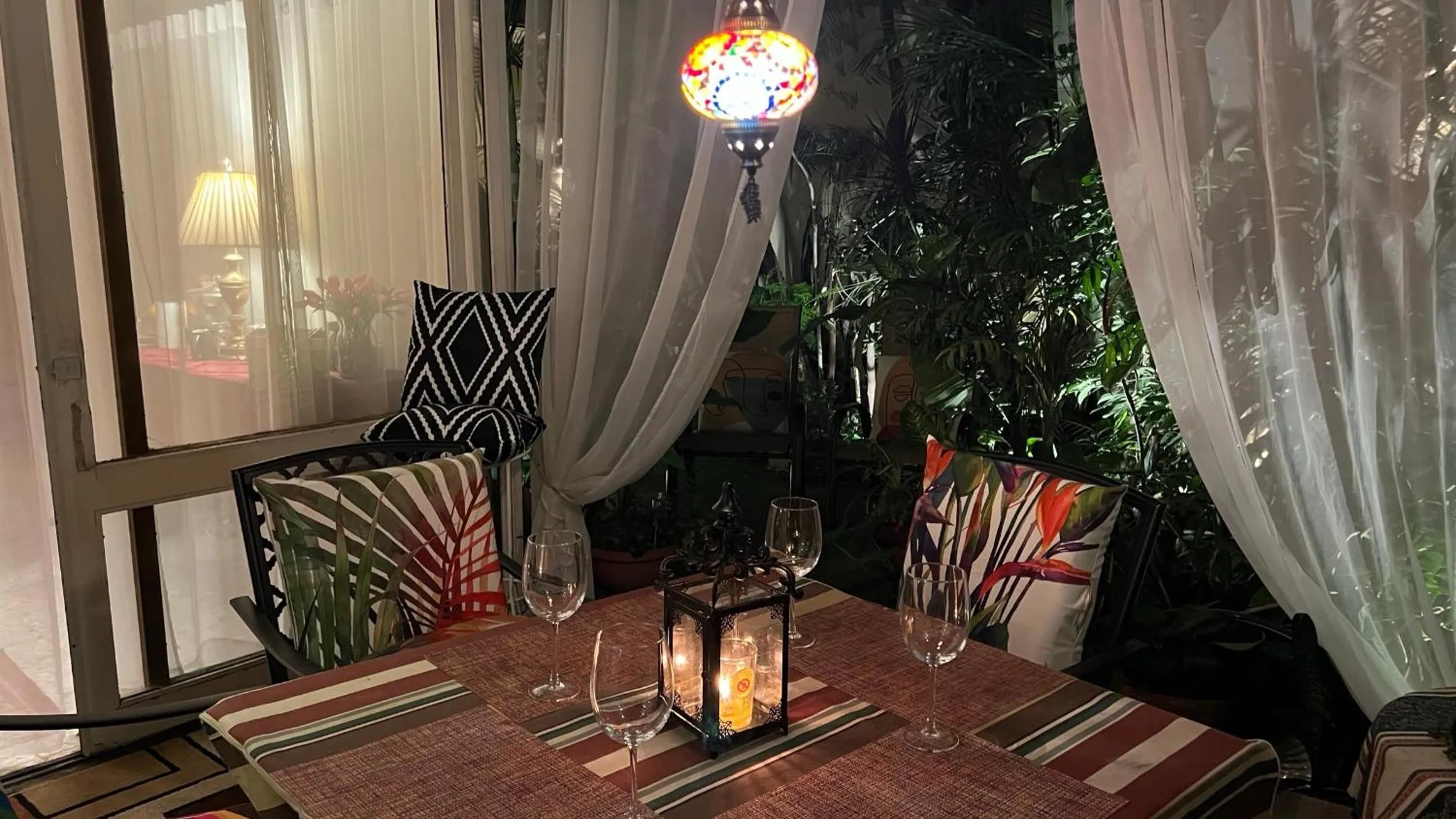 Property building in Dickinson Guest House, Guadalajara Expo