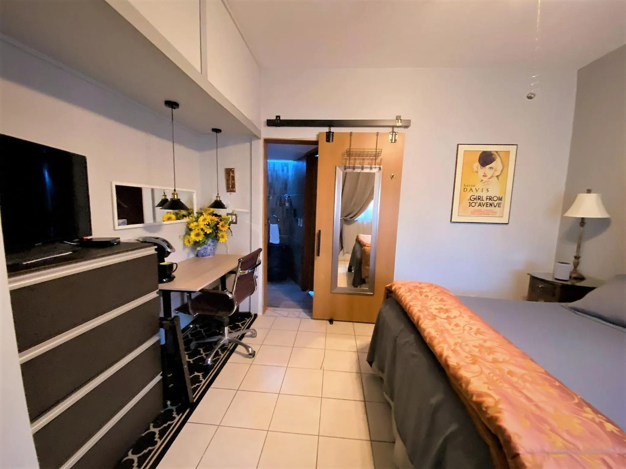 Bed in Dickinson Guest House, Guadalajara Expo