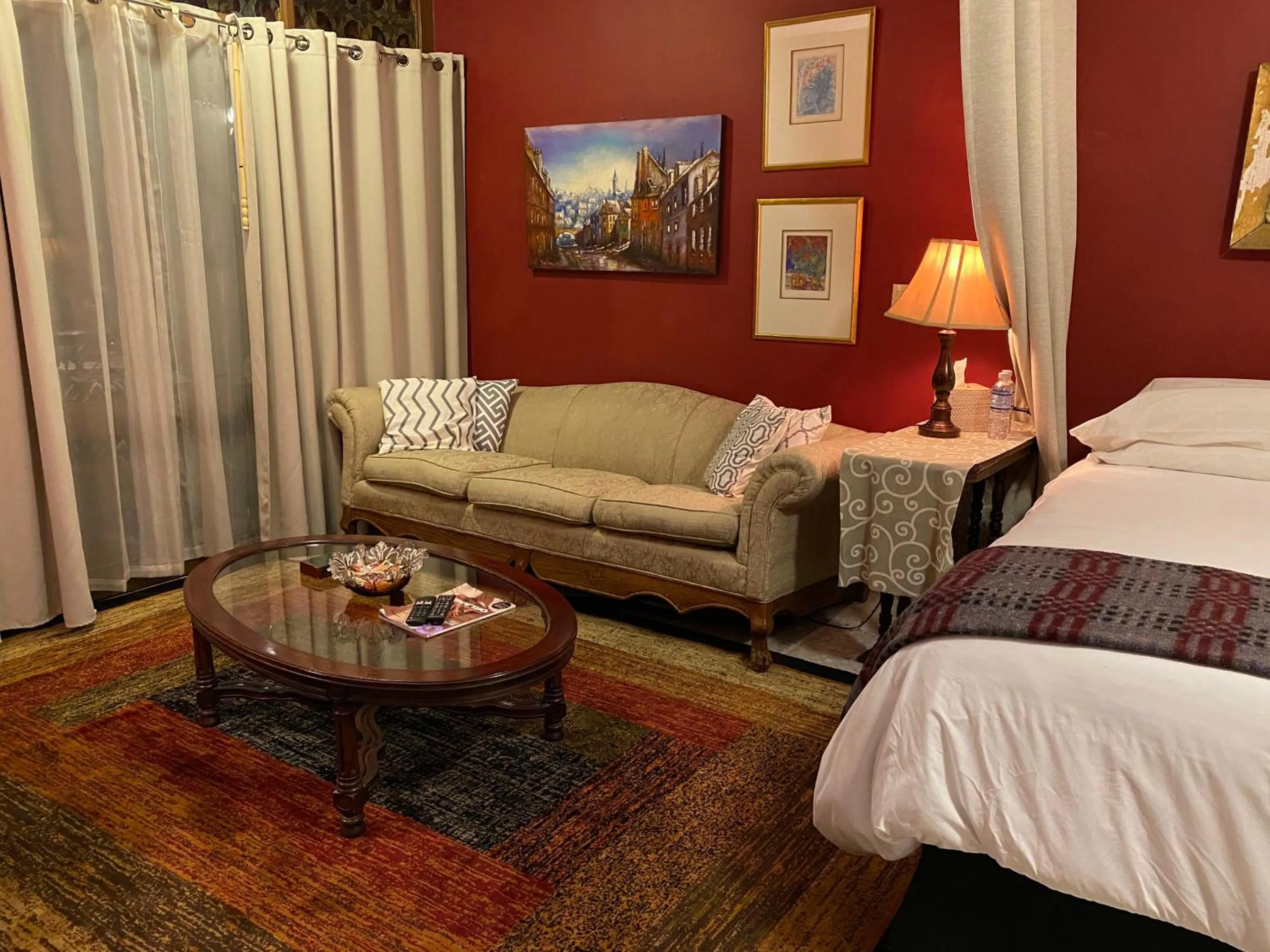 Bed in Dickinson Guest House, Guadalajara Expo