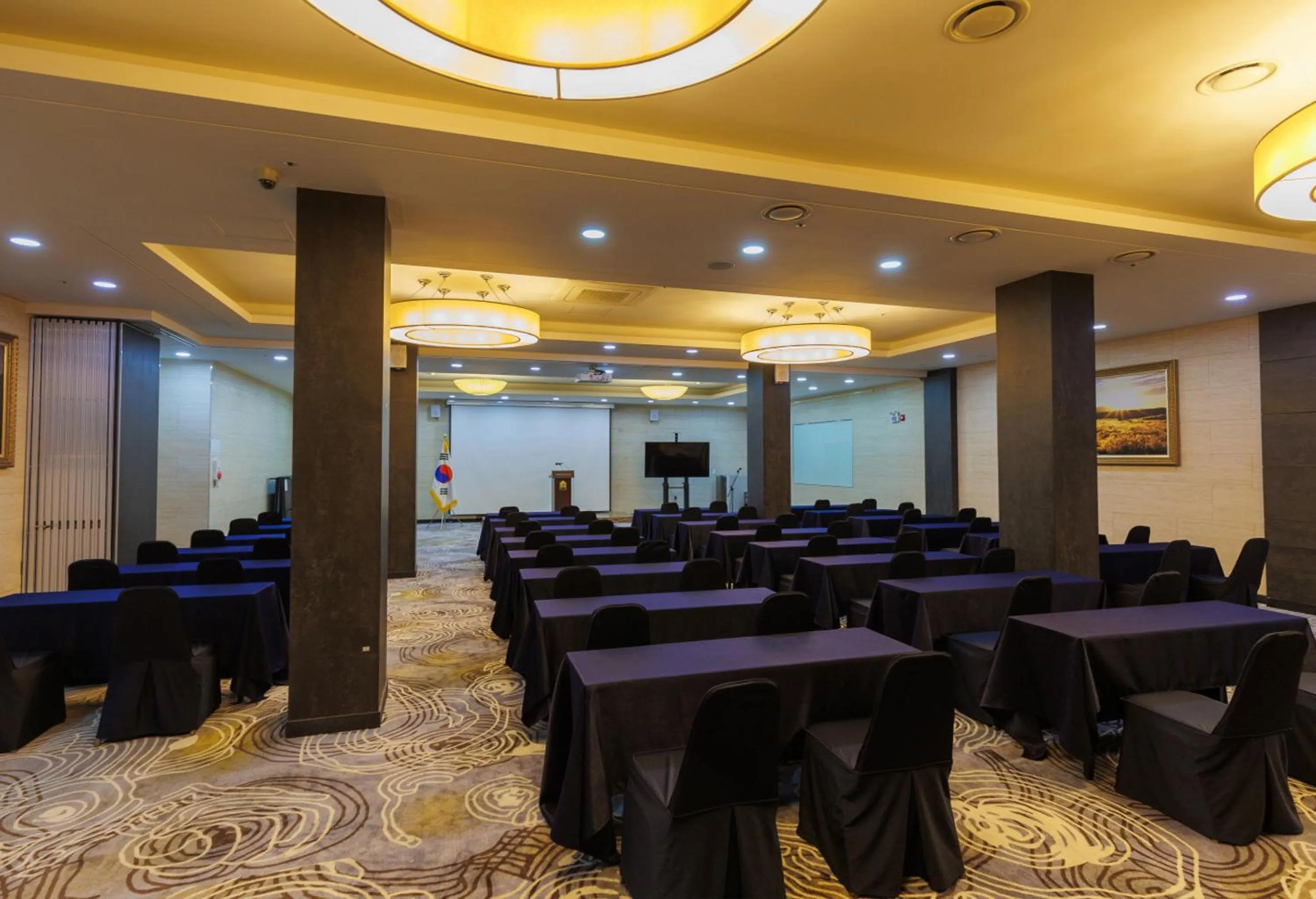 Meeting/conference room in Sea Cliff Hotel Jeju