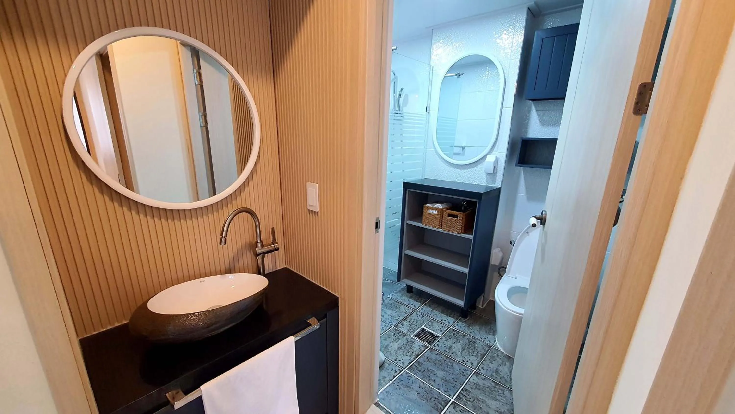 Massage in Sea Cliff Hotel Jeju