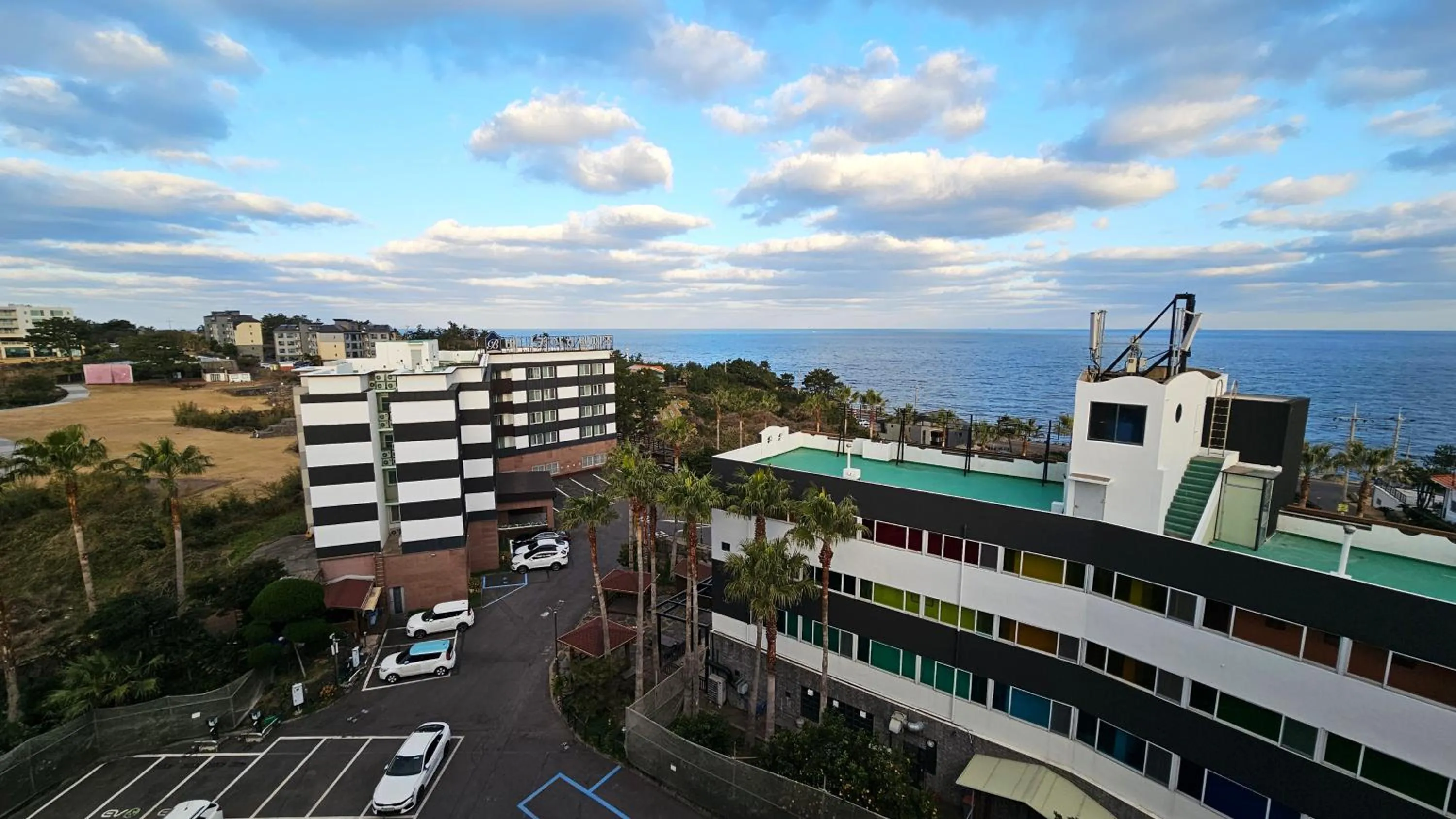 Property building in Sea Cliff Hotel Jeju