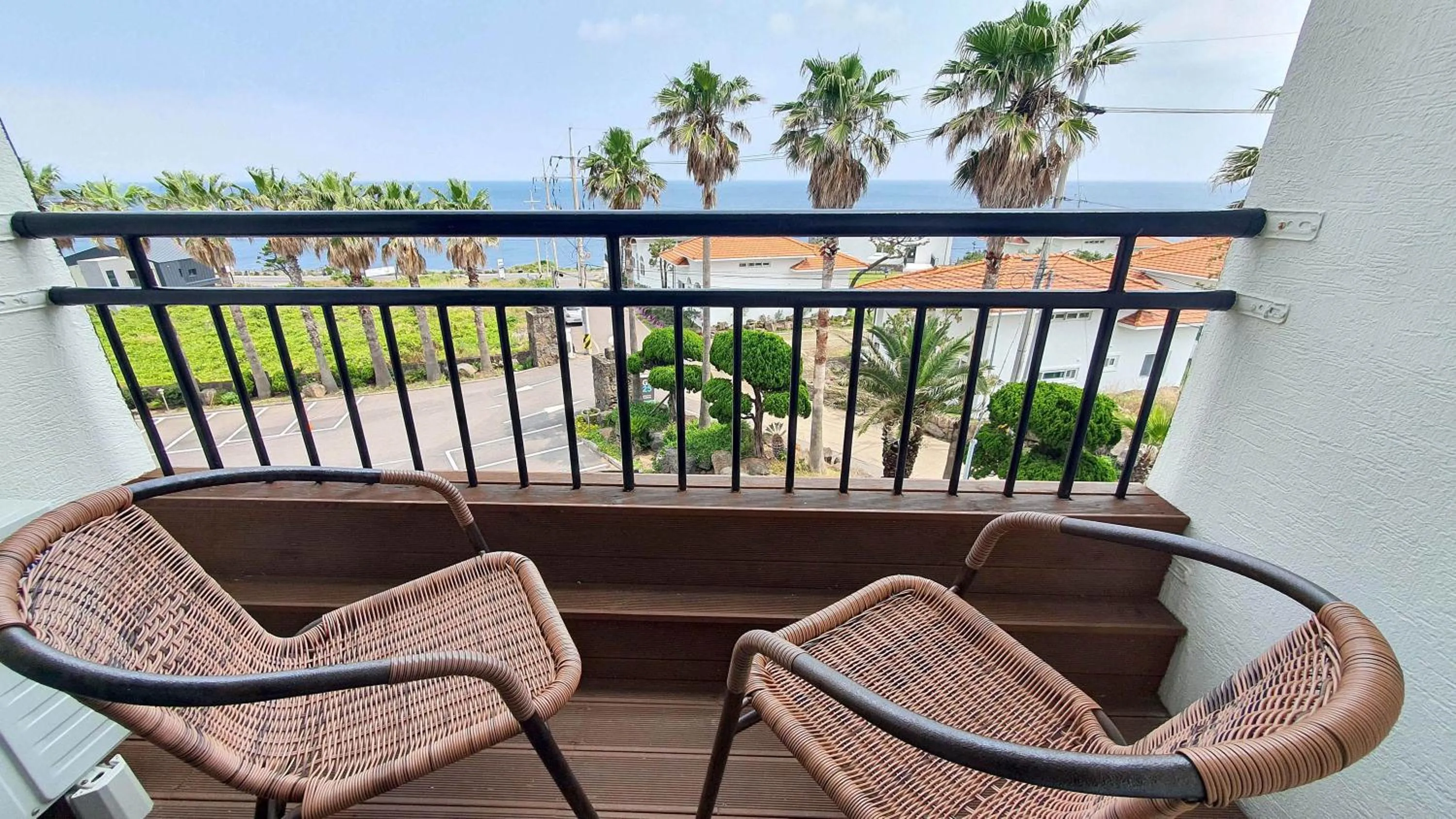 Balcony/Terrace in Sea Cliff Hotel Jeju