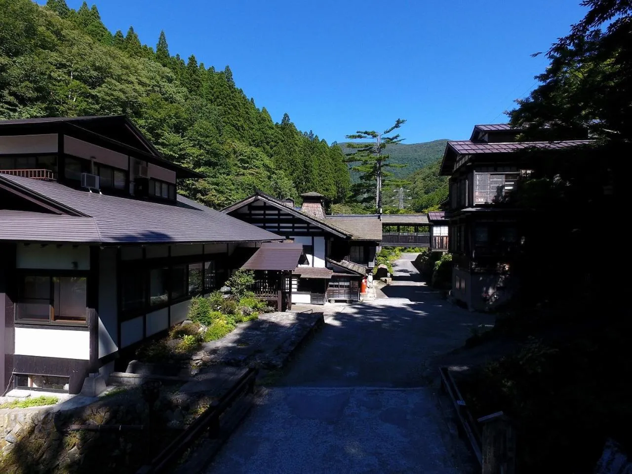 Property building in Houshi Onsen Chojukan