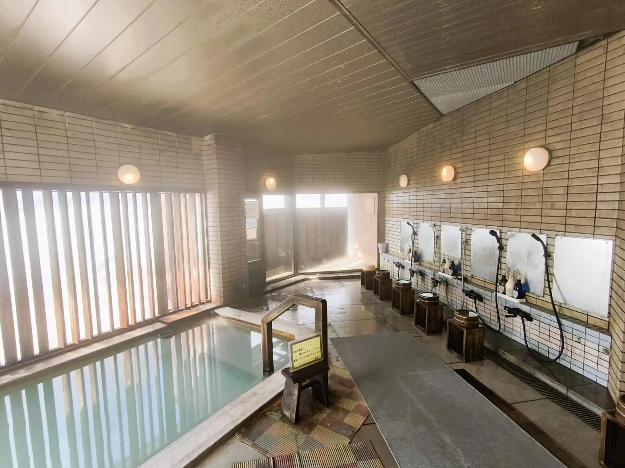 Open Air Bath in Mogamitakayu Zenshichinoyu Ohira