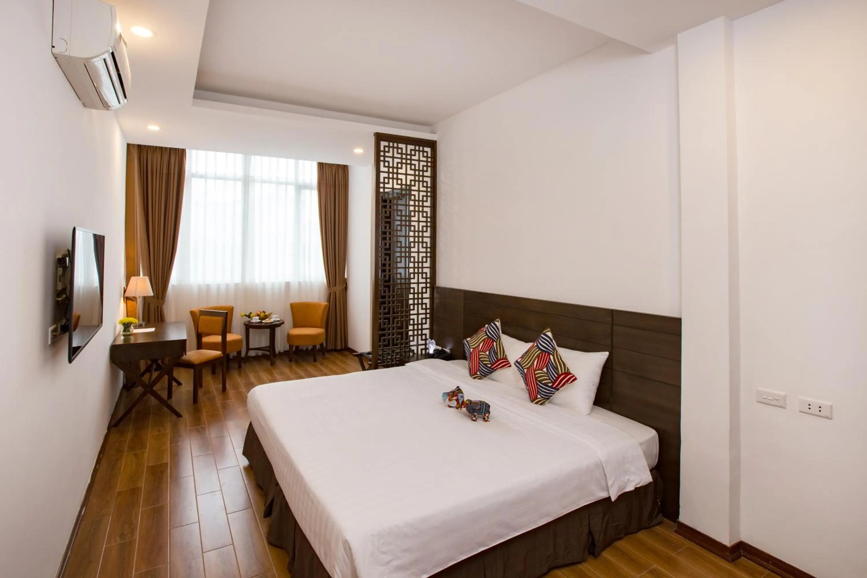 Photo of the whole room, Bed in Thang Long Espana Hotel