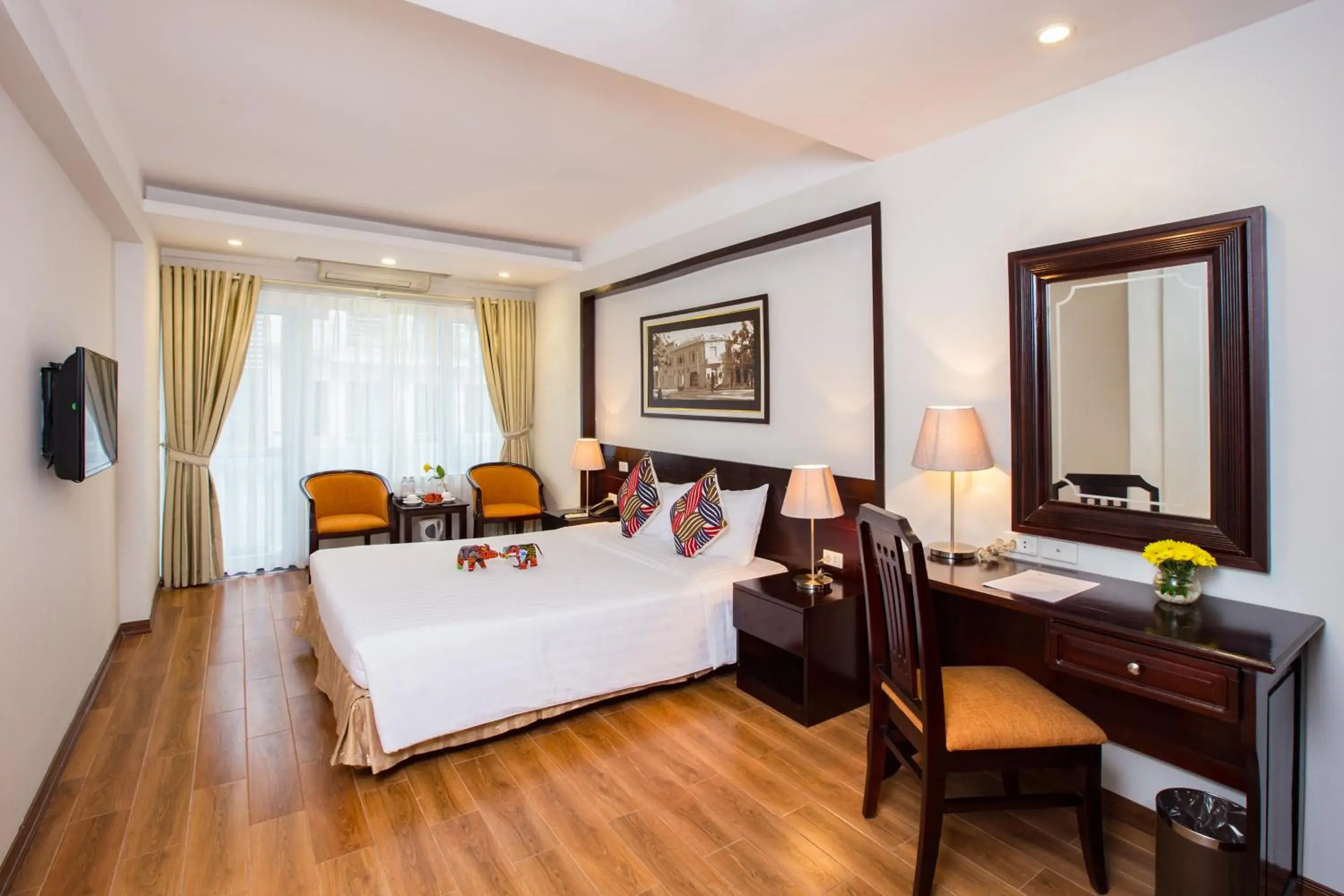 Superior Double or Twin Room in Thang Long Espana Hotel Superior Double or Twin Room in Thang Long Espana Hotel
