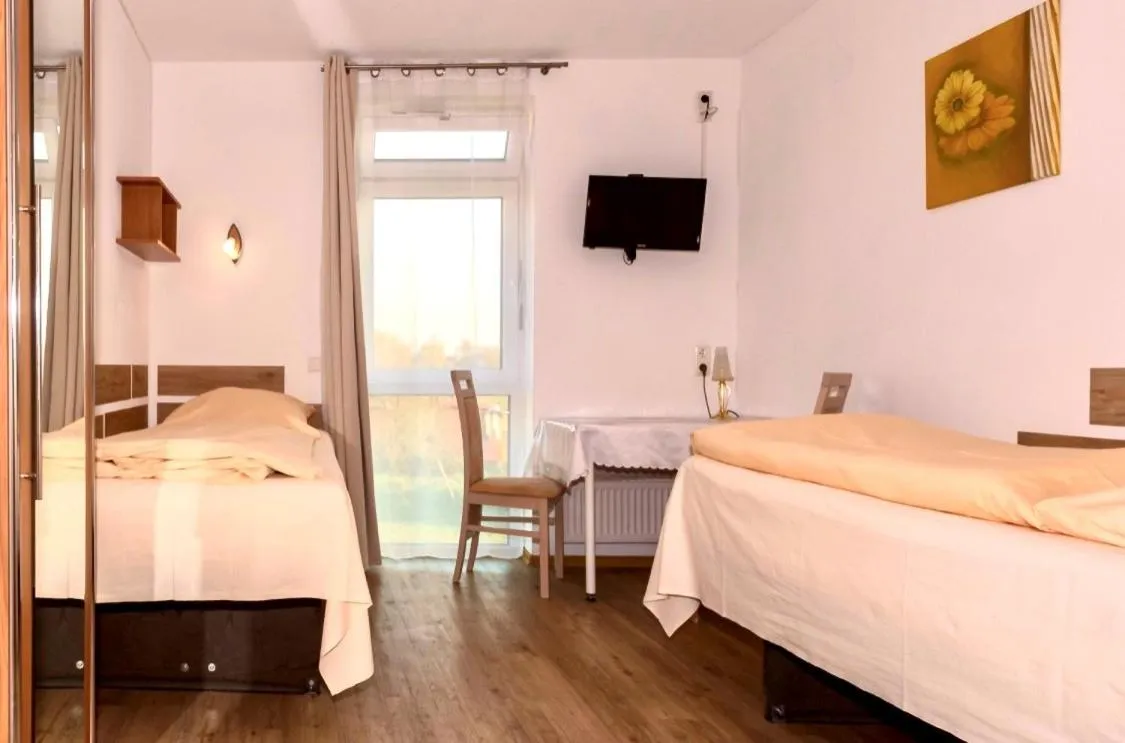 Guests, Bed in i-Motel