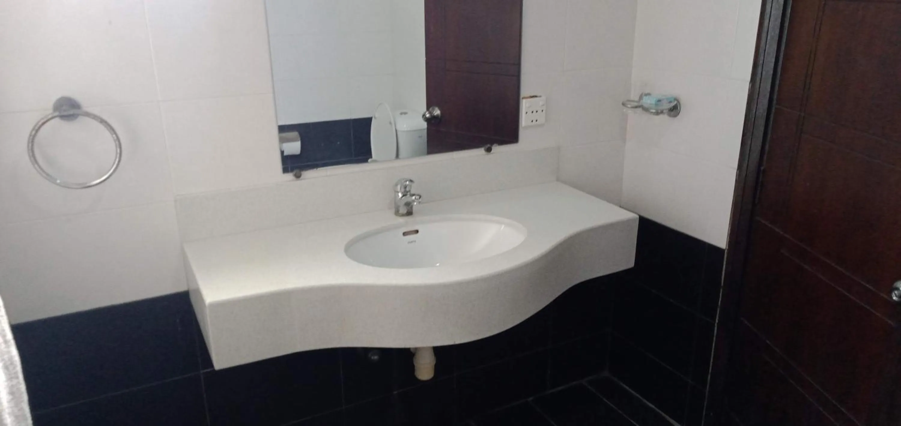 Bathroom in Hira Guest House