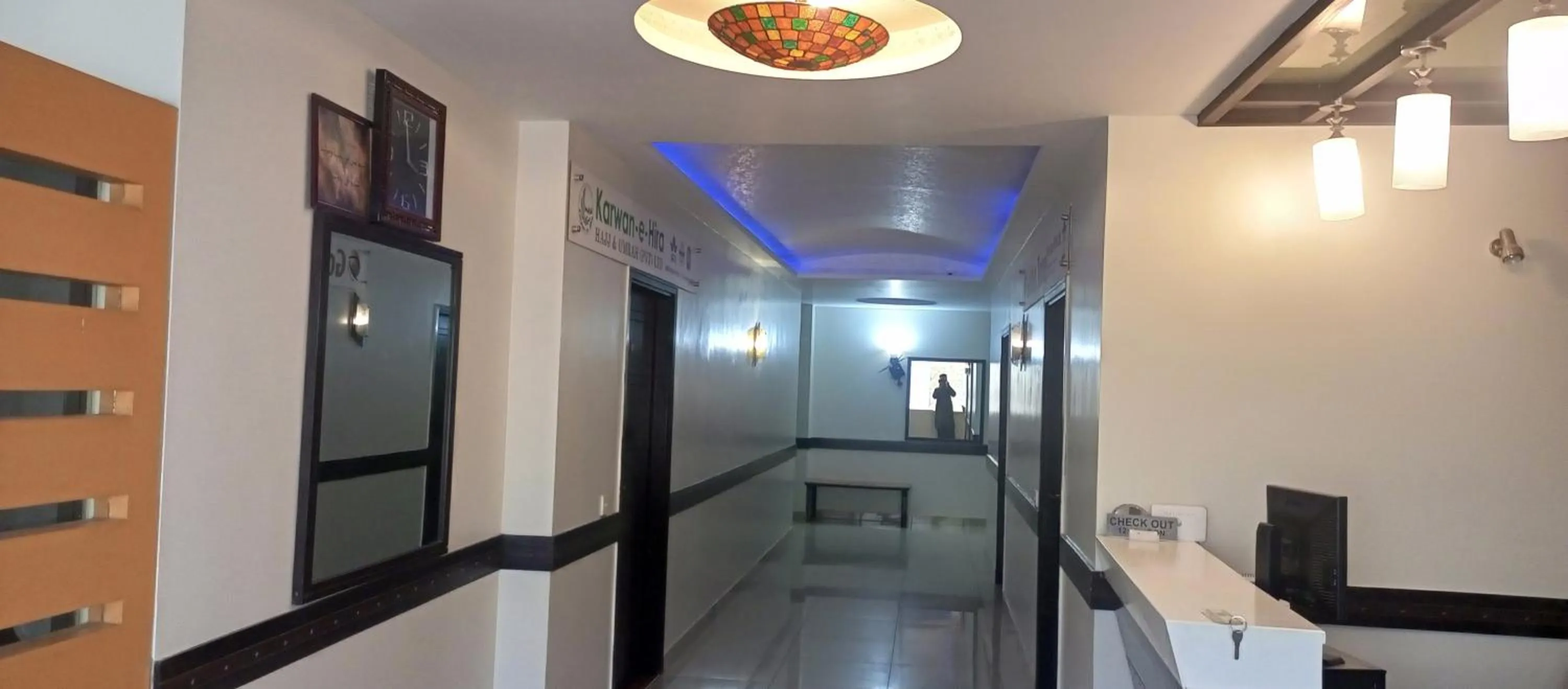 Kitchen or kitchenette in Hira Guest House