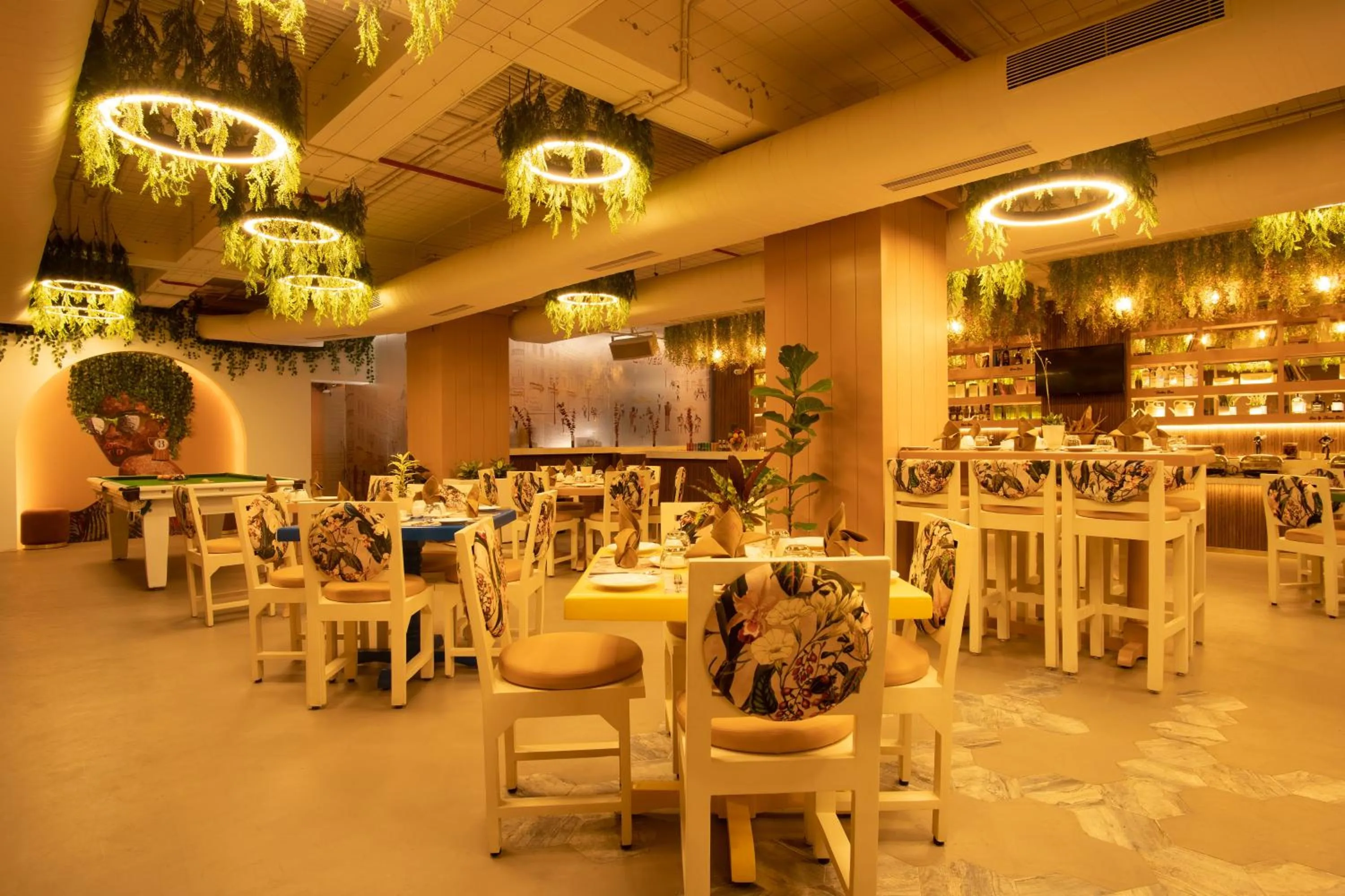 Restaurant/places to eat in BEYZAA HOTEL AND SUITES