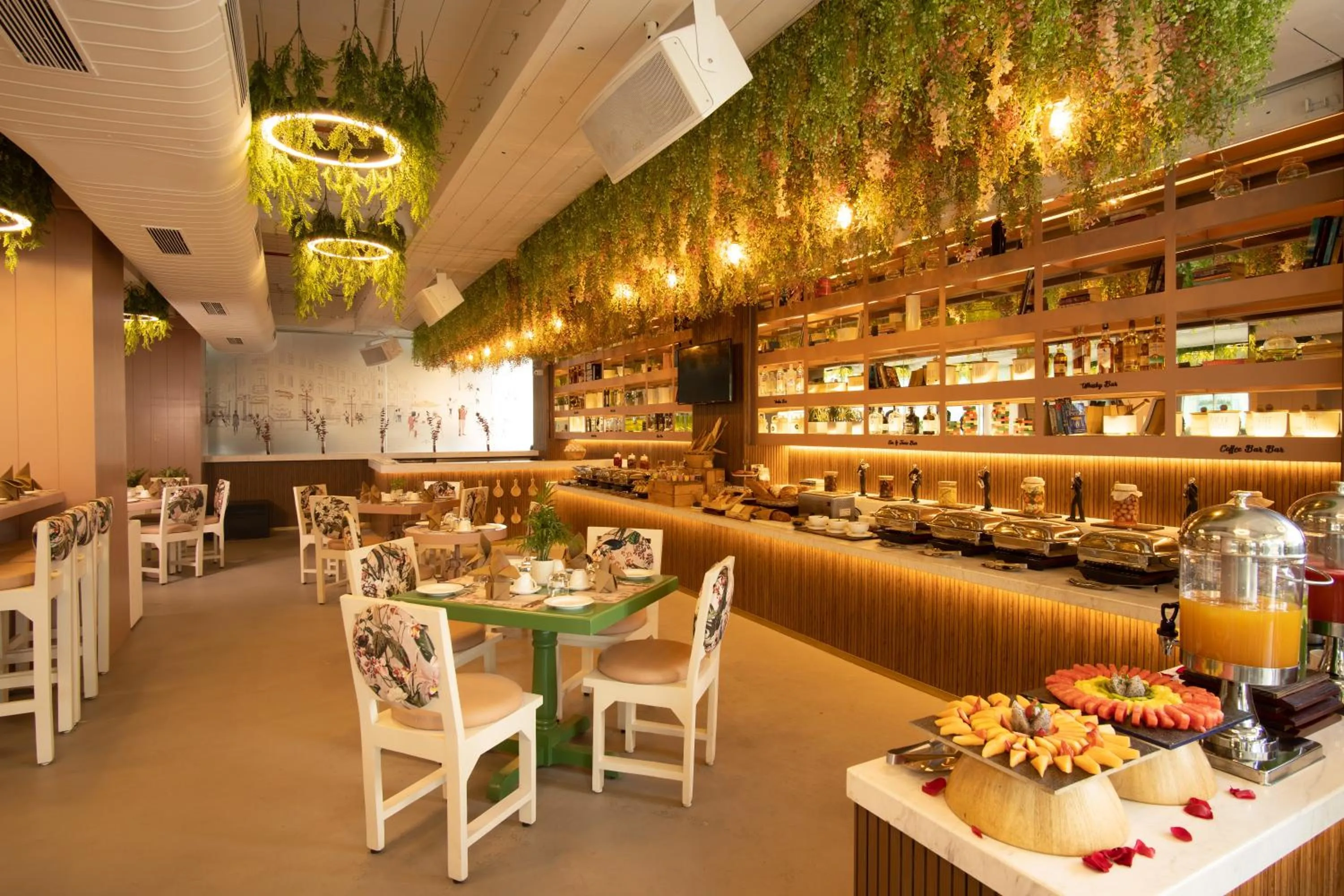 Restaurant/places to eat in BEYZAA HOTEL AND SUITES