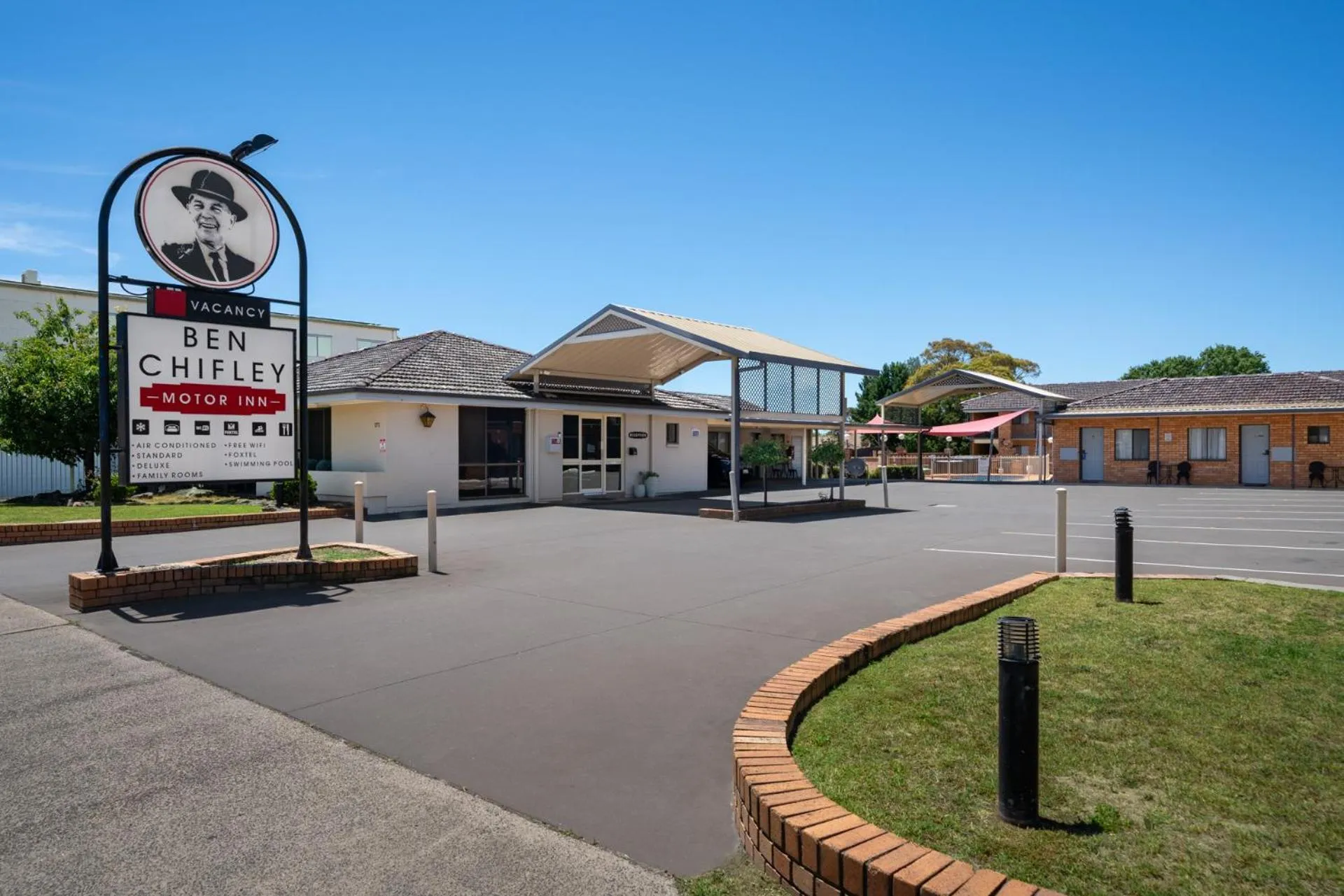 Property logo or sign in Ben Chifley Motor Inn