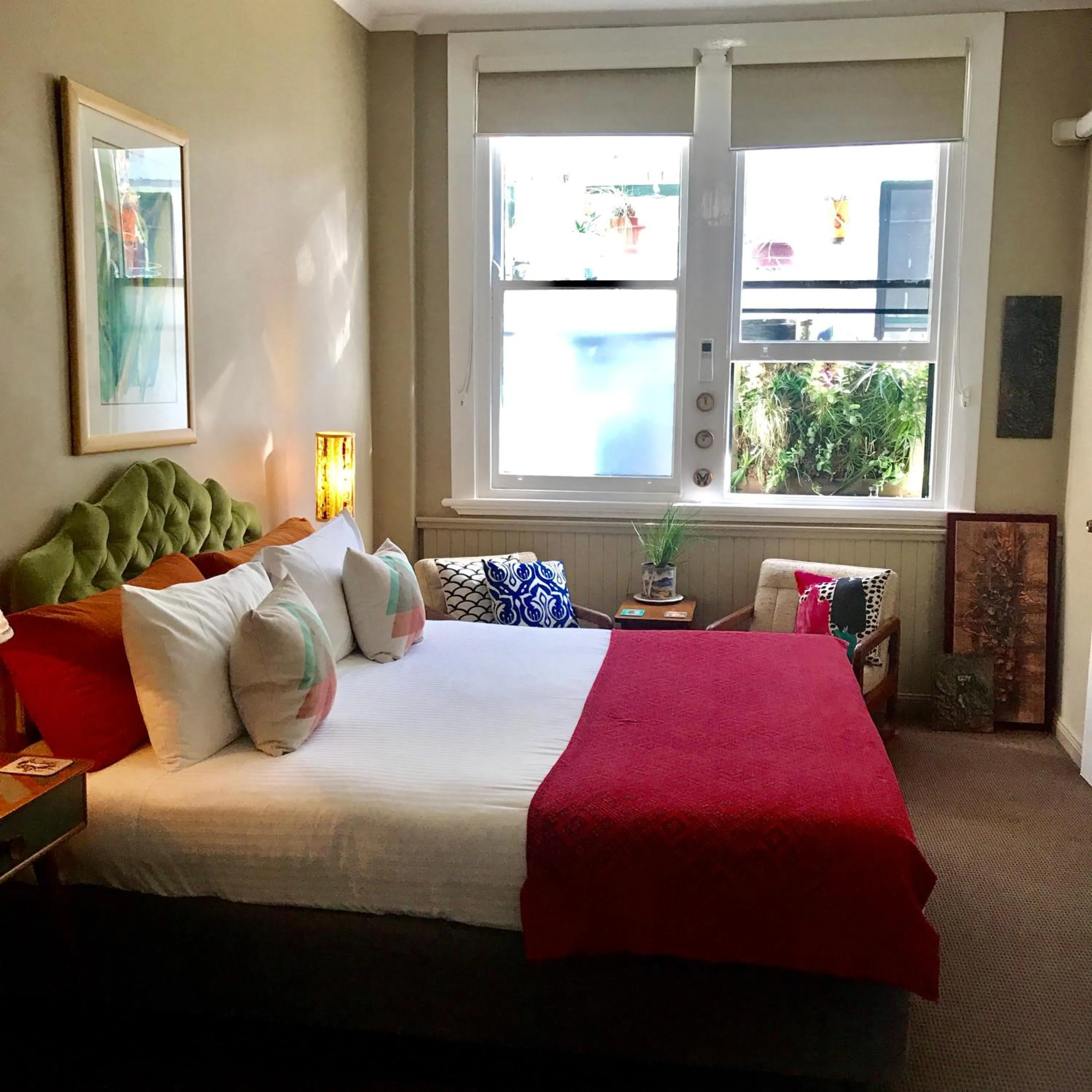 Bed in Vine Valley Inn