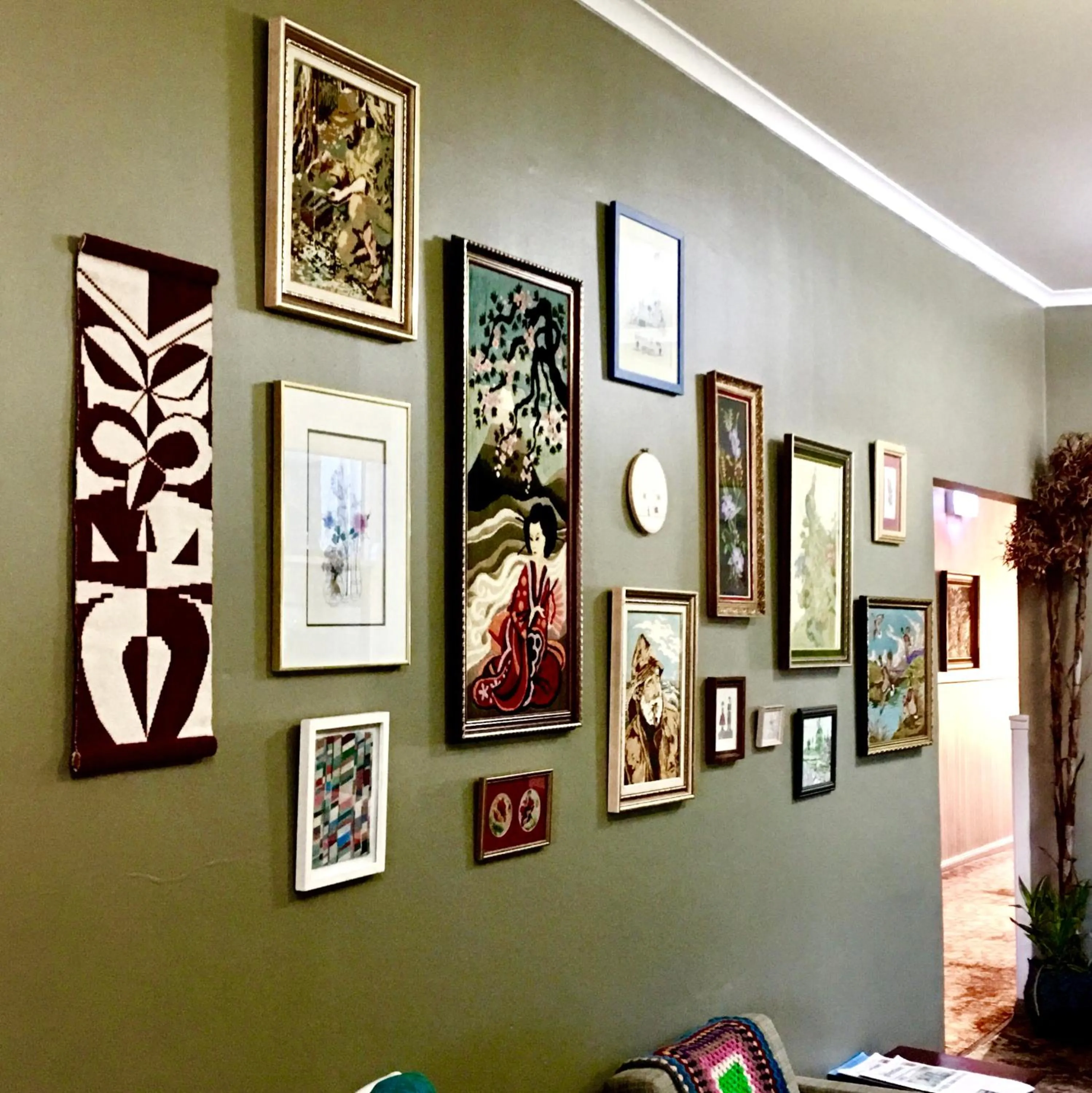 Decorative detail in Vine Valley Inn