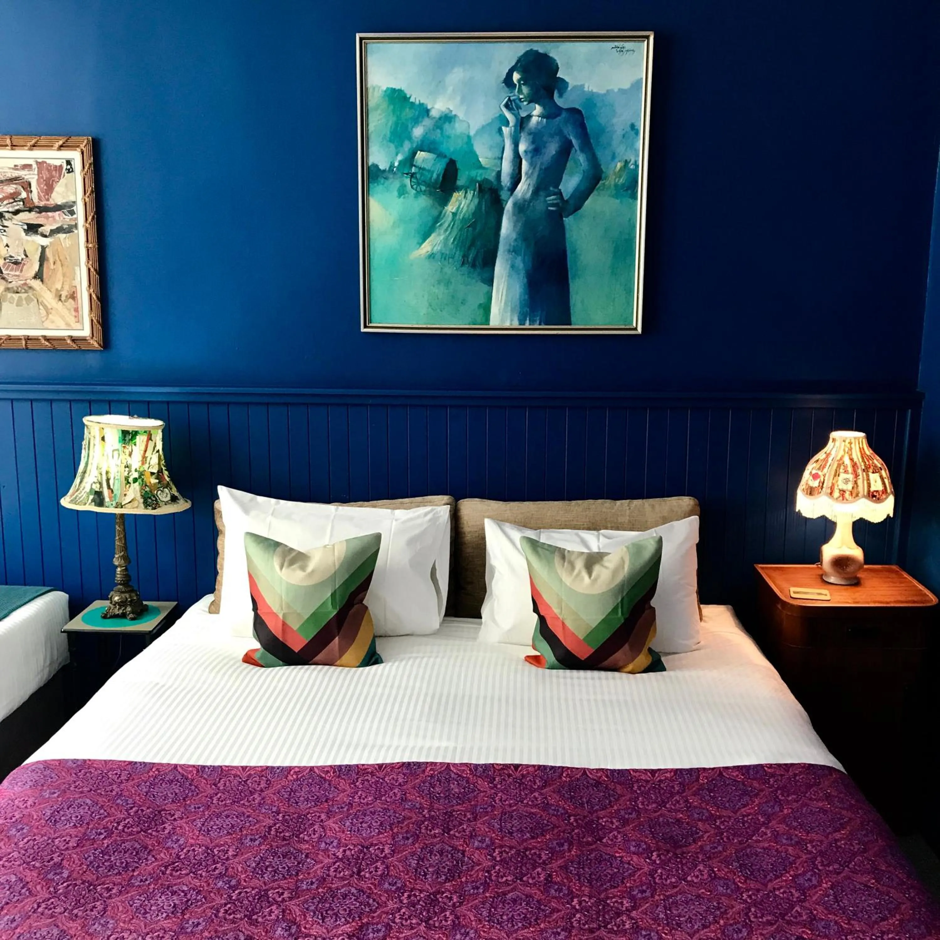 Decorative detail, Bed in Vine Valley Inn