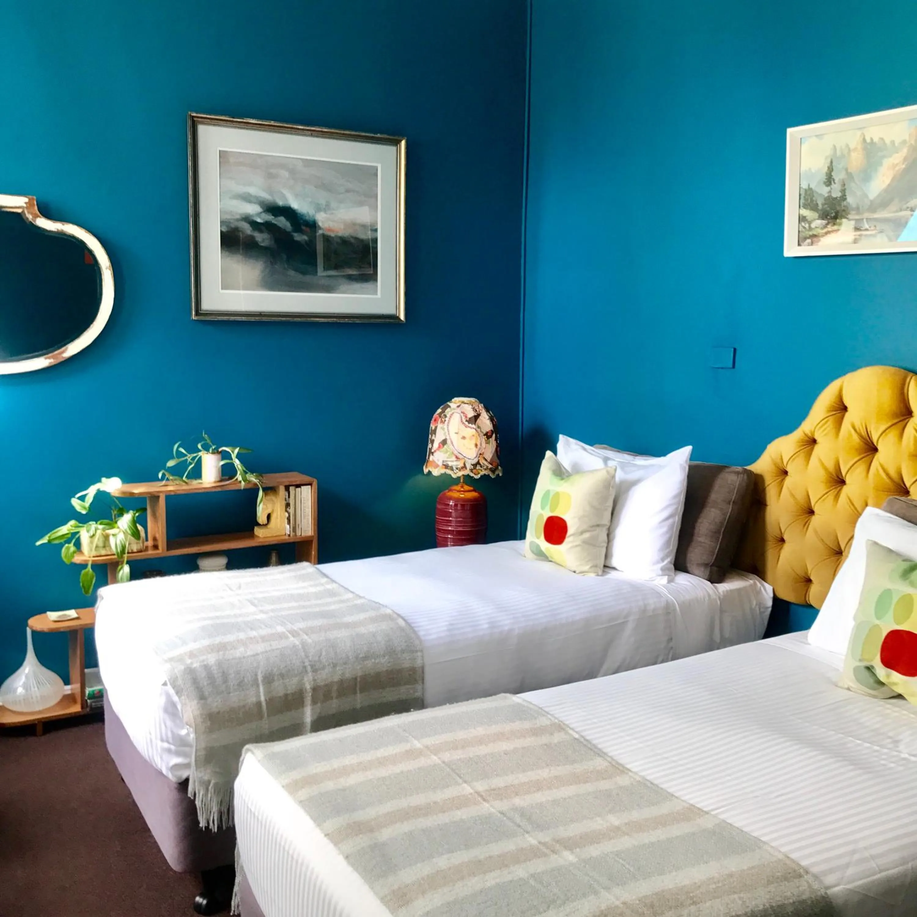 Bed in Vine Valley Inn