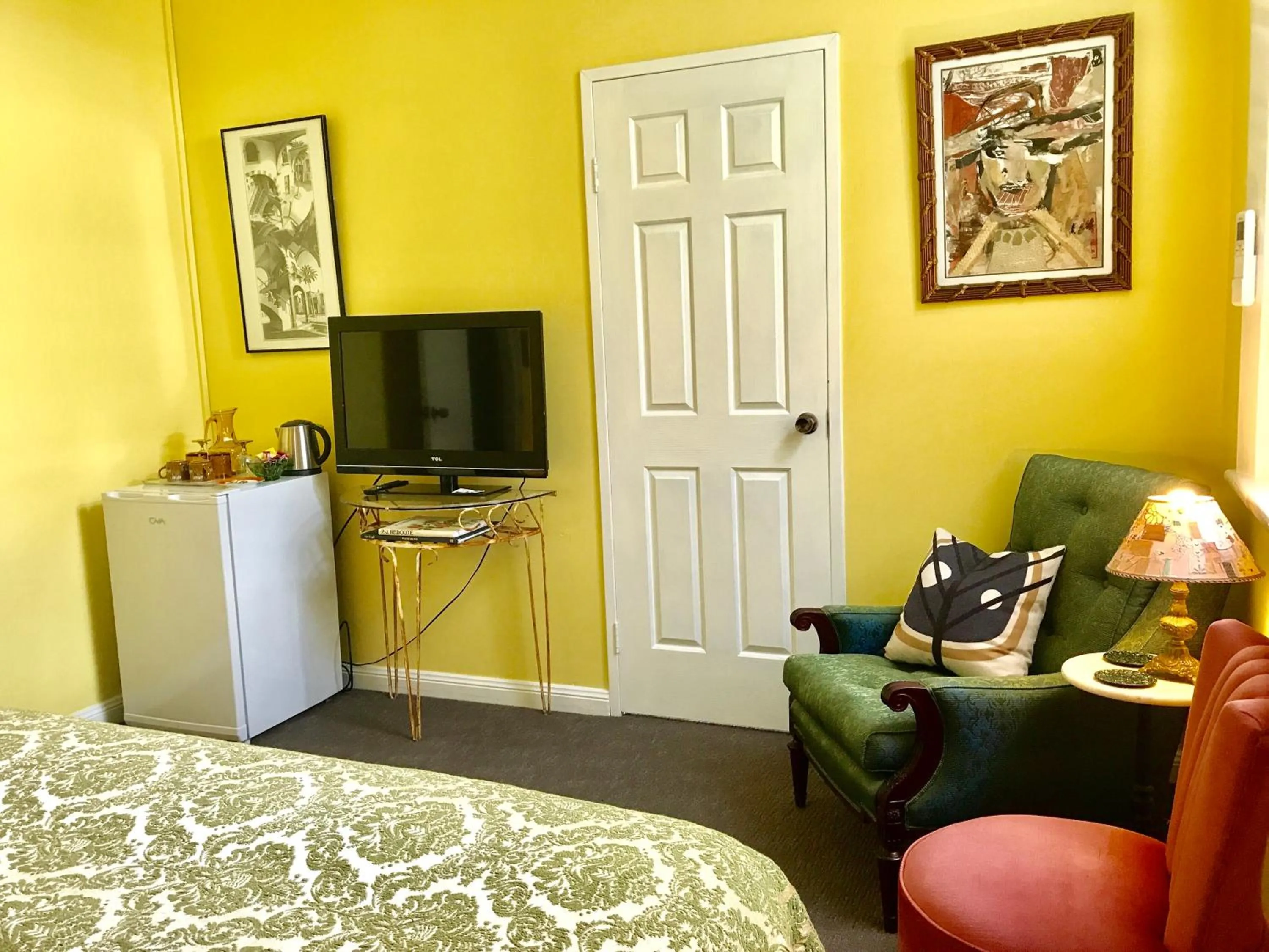 Bed in Vine Valley Inn