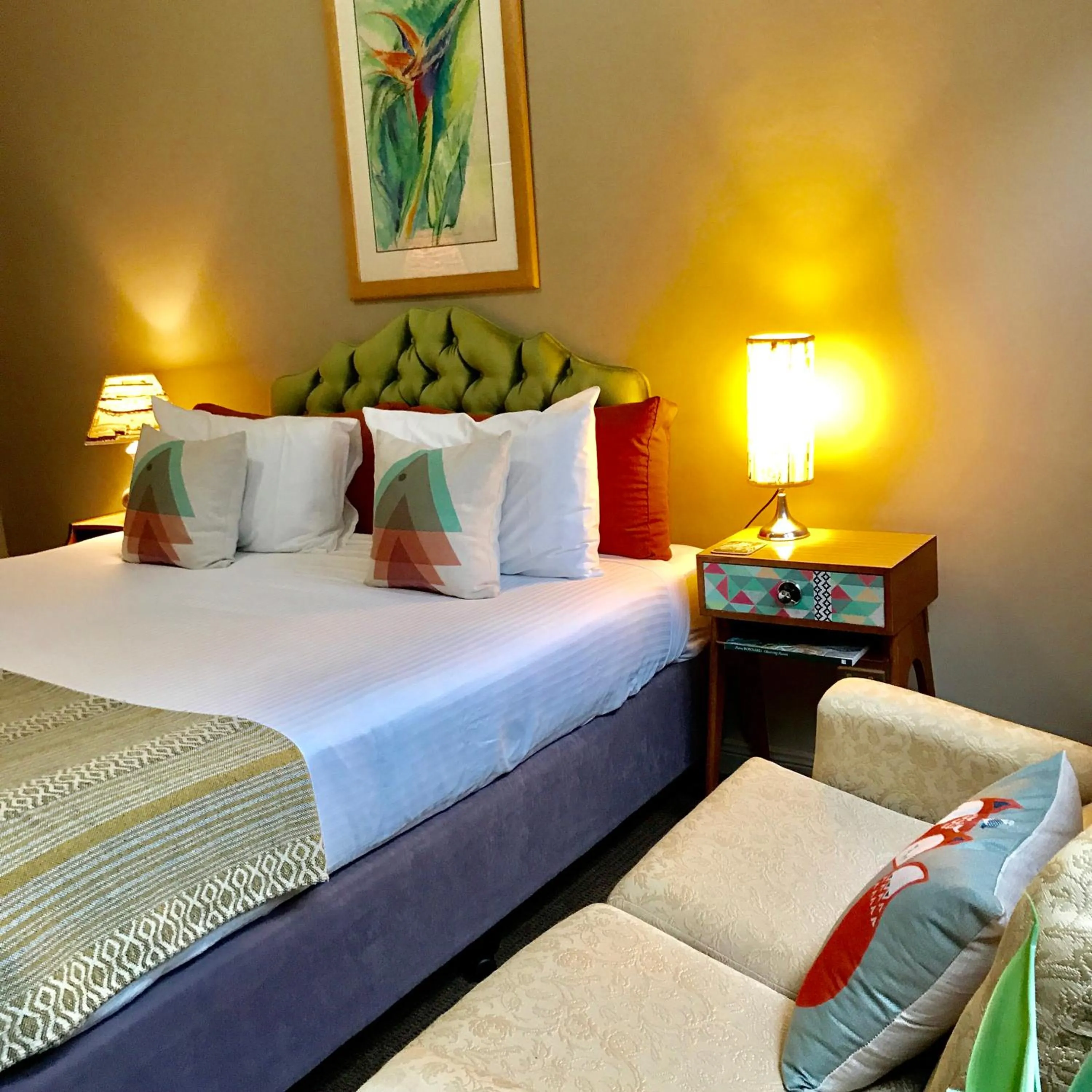 Shower, Bed in Vine Valley Inn