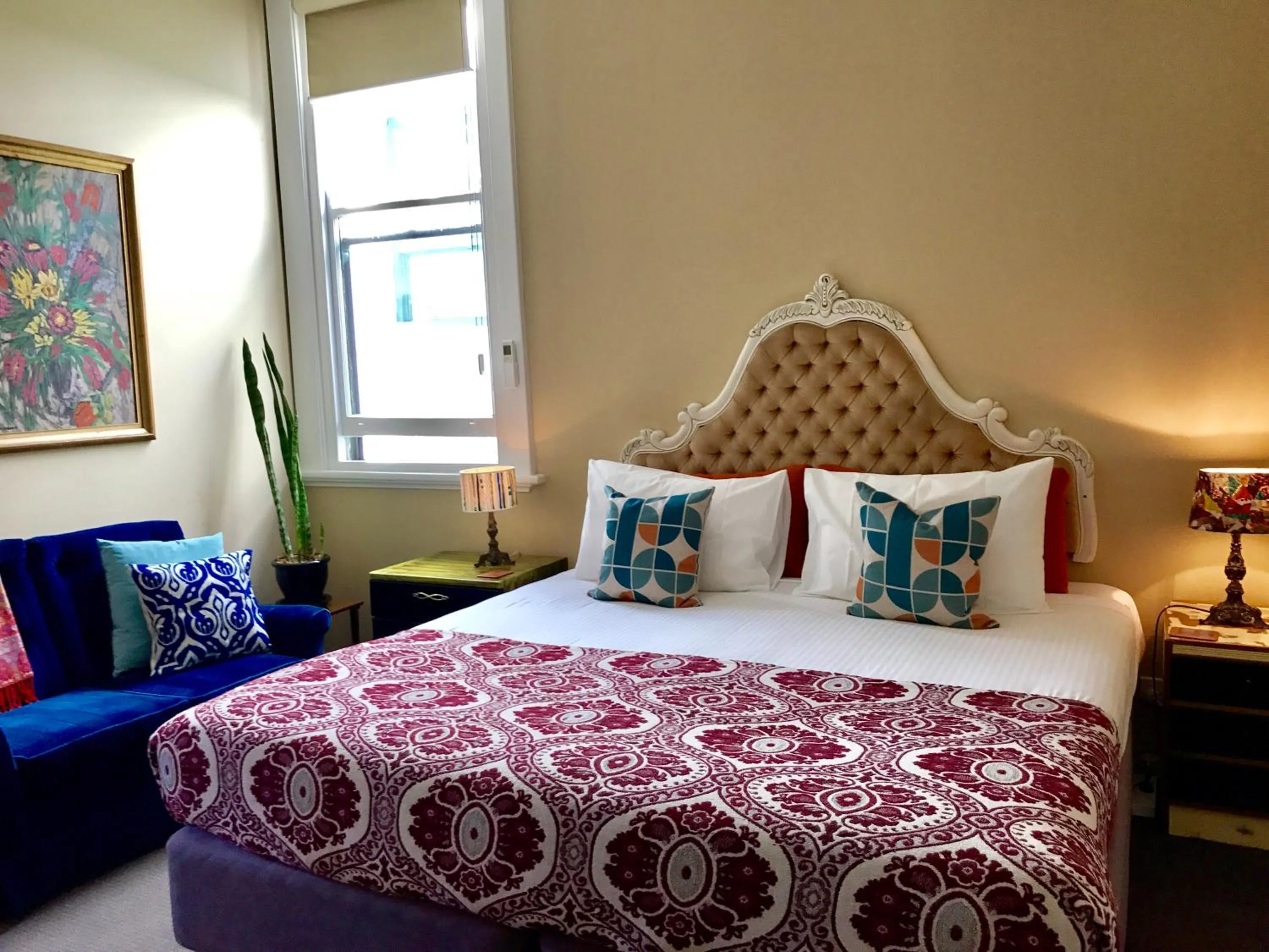 Bed in Vine Valley Inn