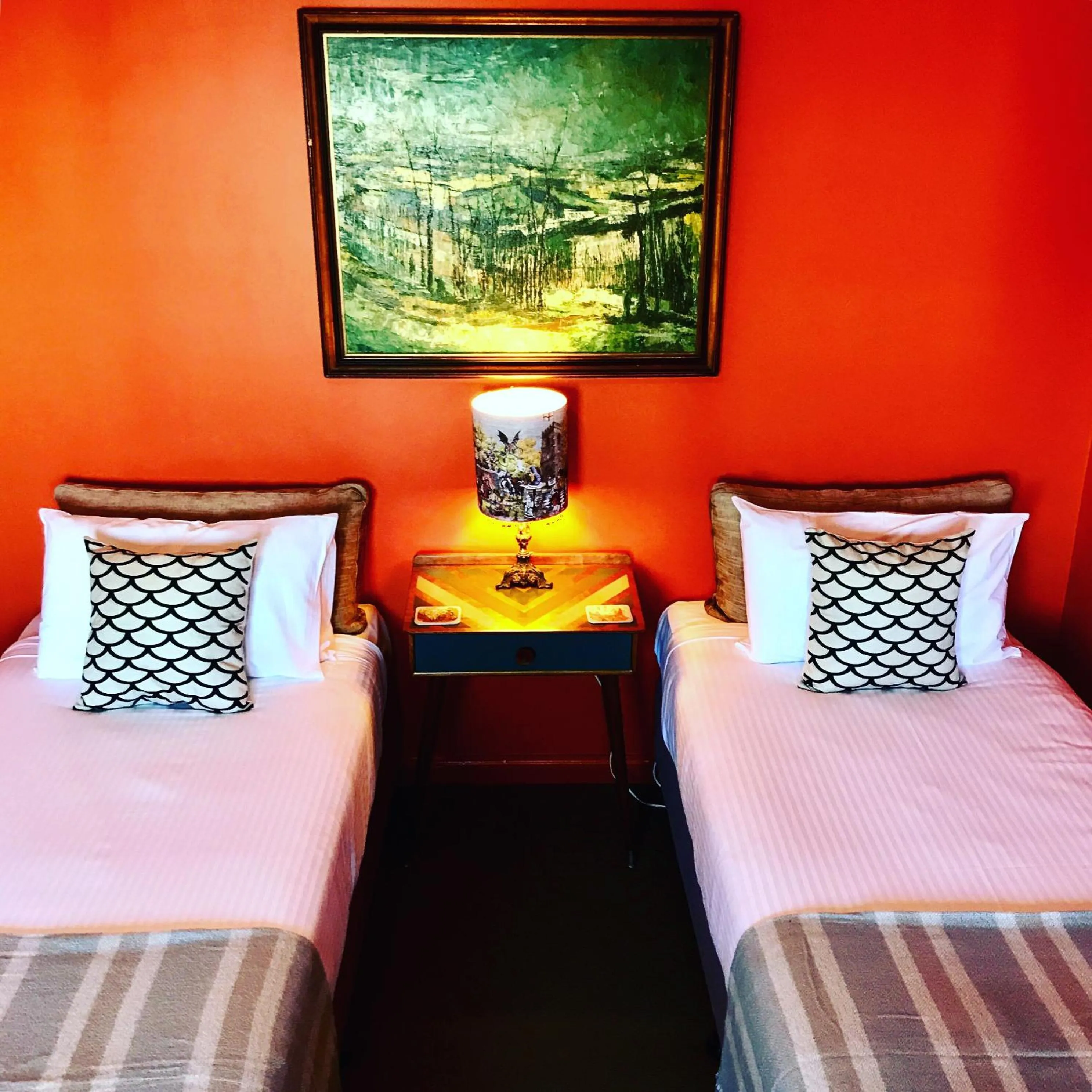 Bed in Vine Valley Inn