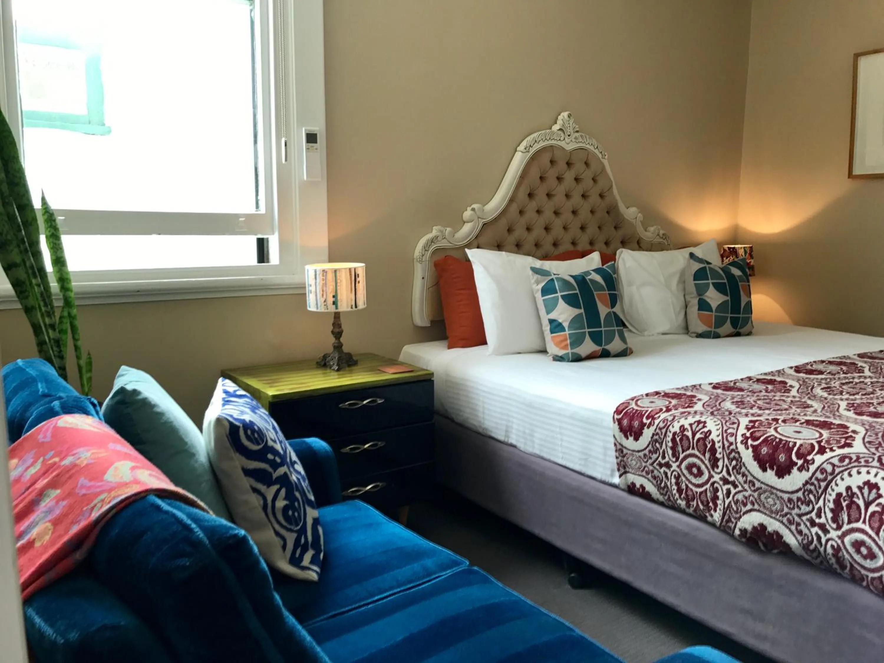 Bed in Vine Valley Inn