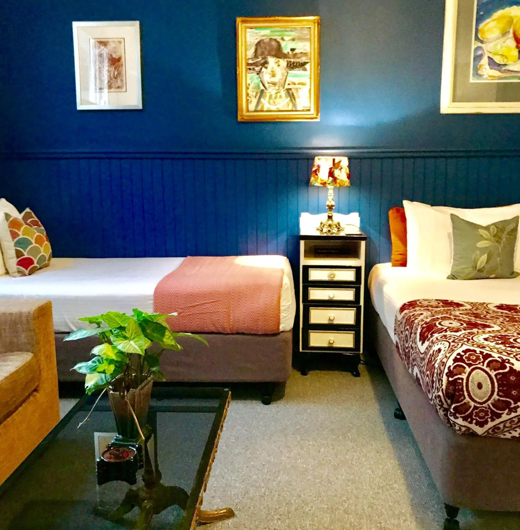 Bed in Vine Valley Inn