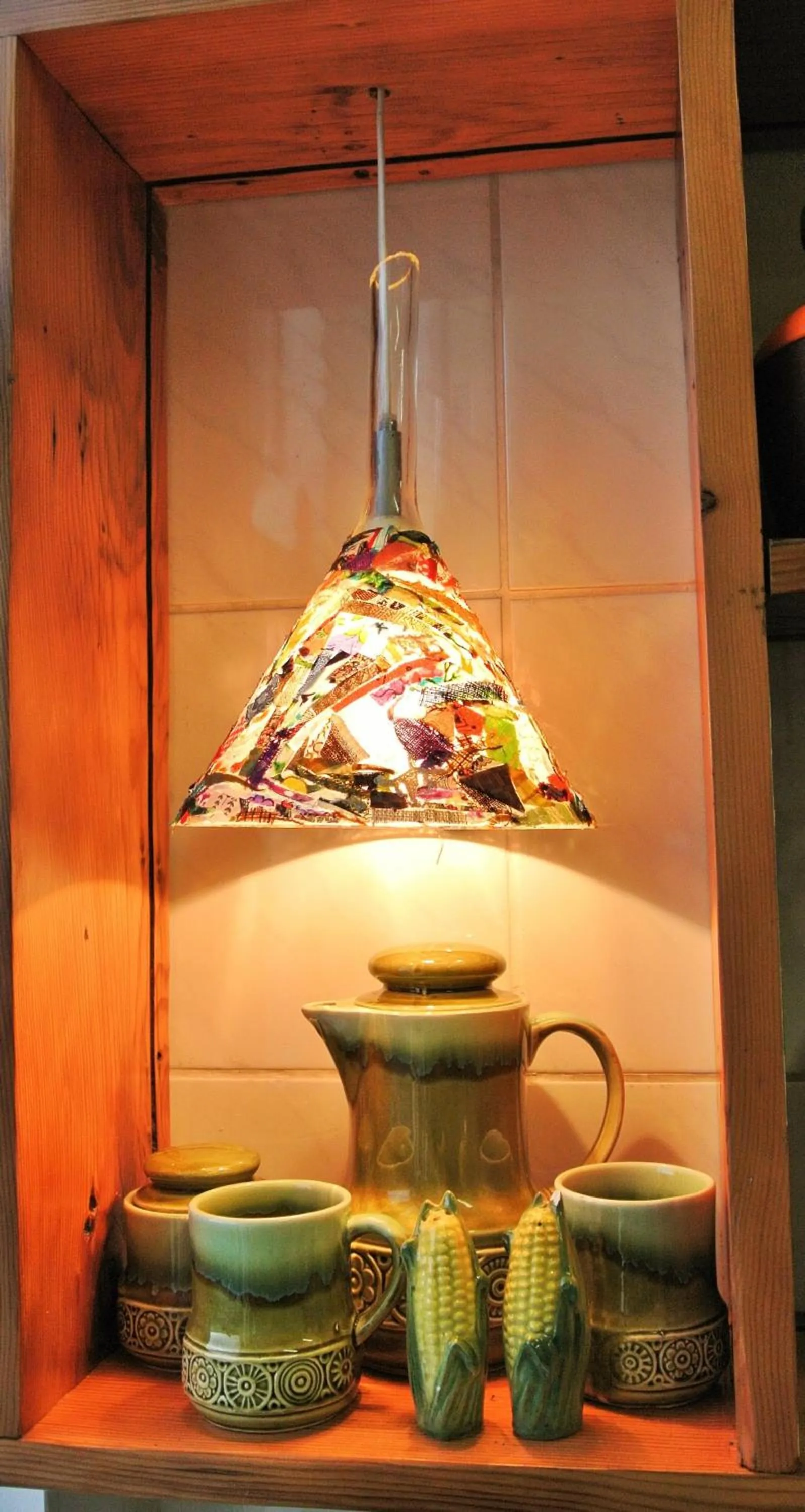 Communal kitchen in Vine Valley Inn