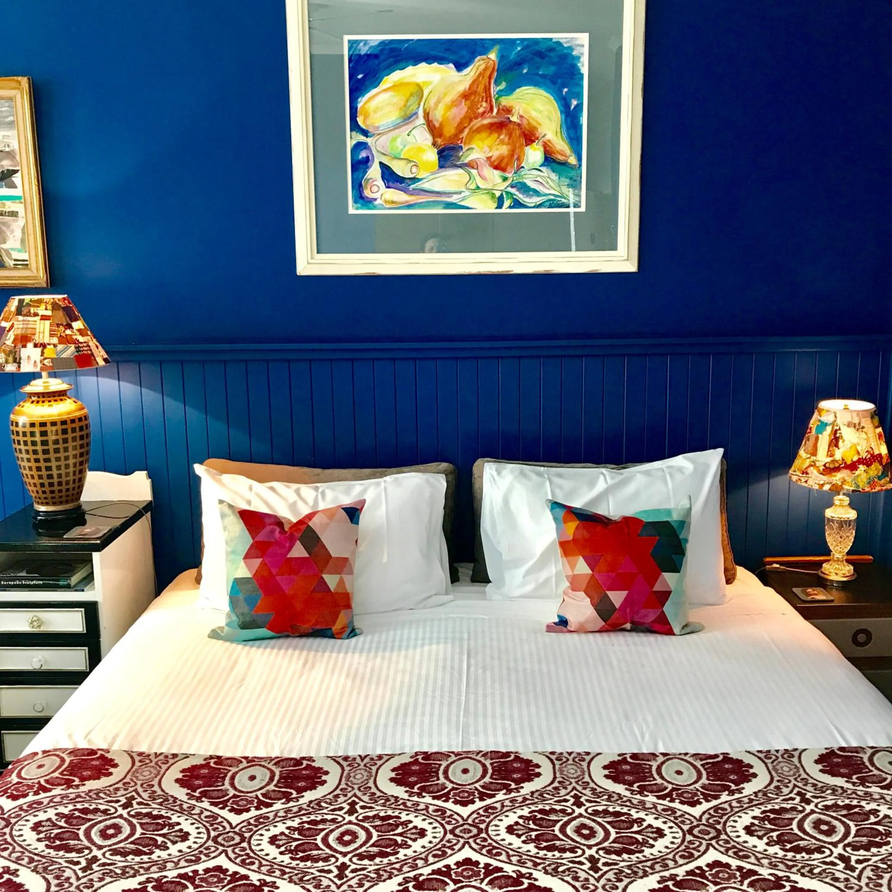 Bed in Vine Valley Inn