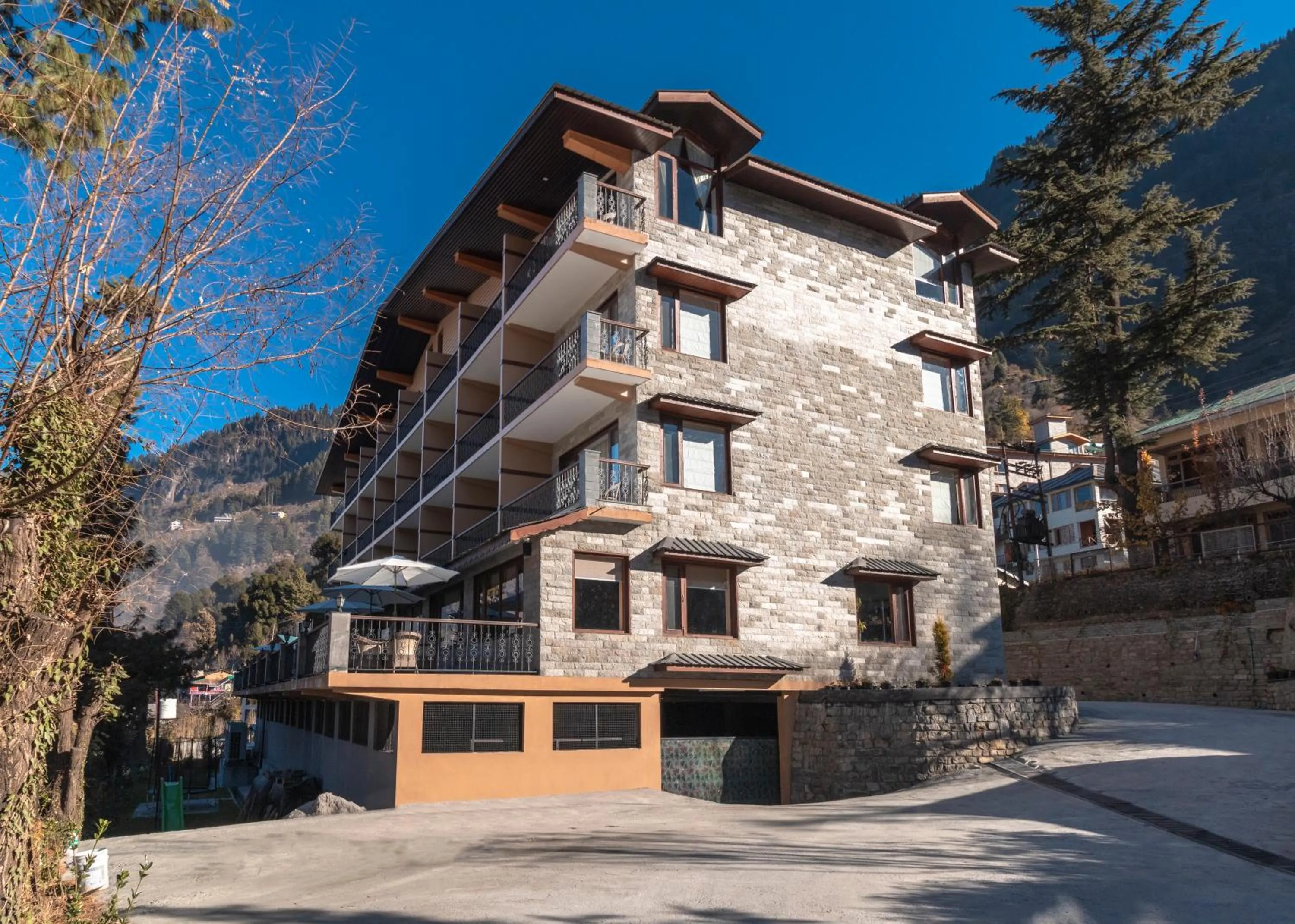 Property building in Aloka Resort