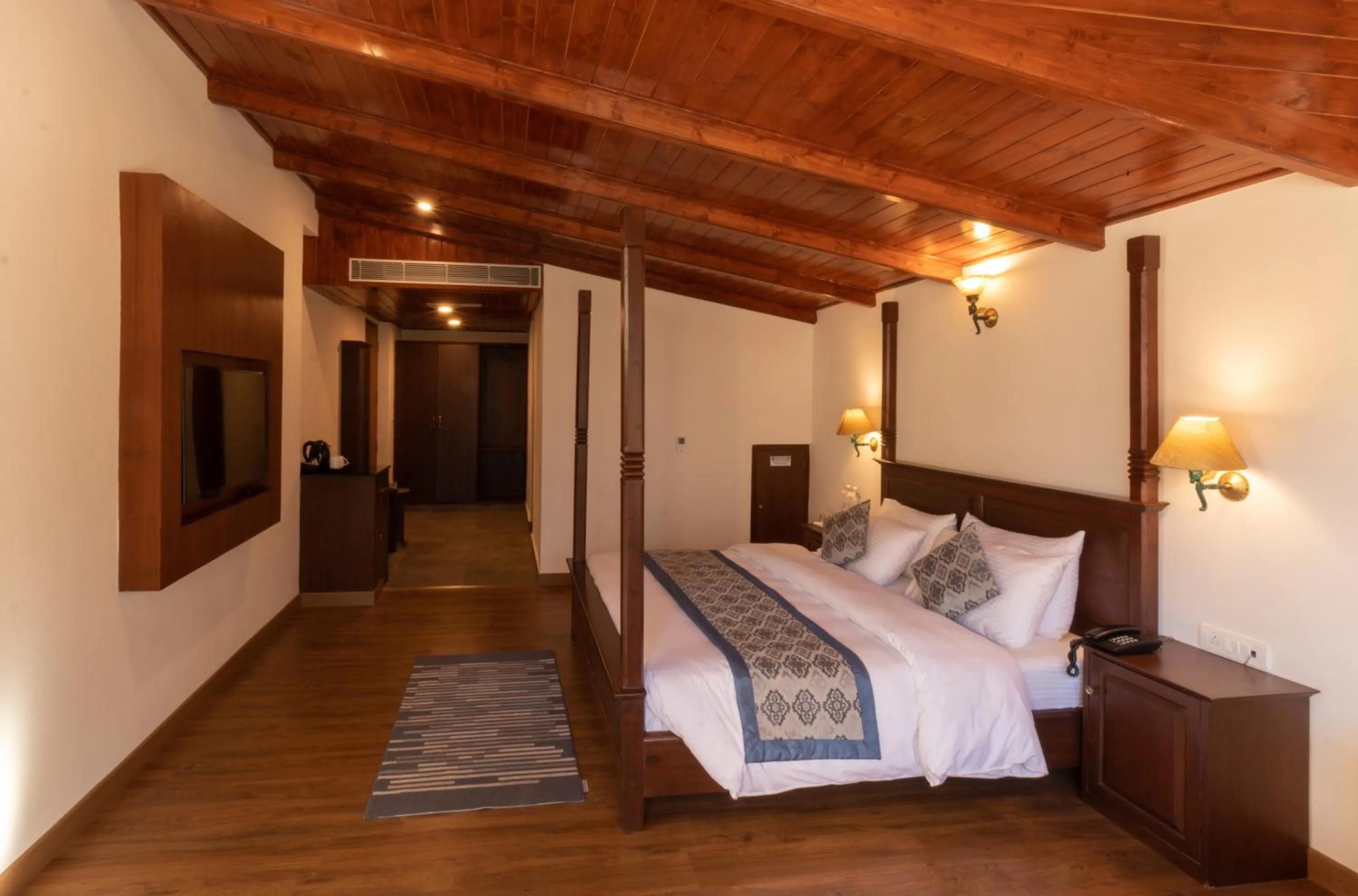 Bedroom, Bed in Aloka Resort