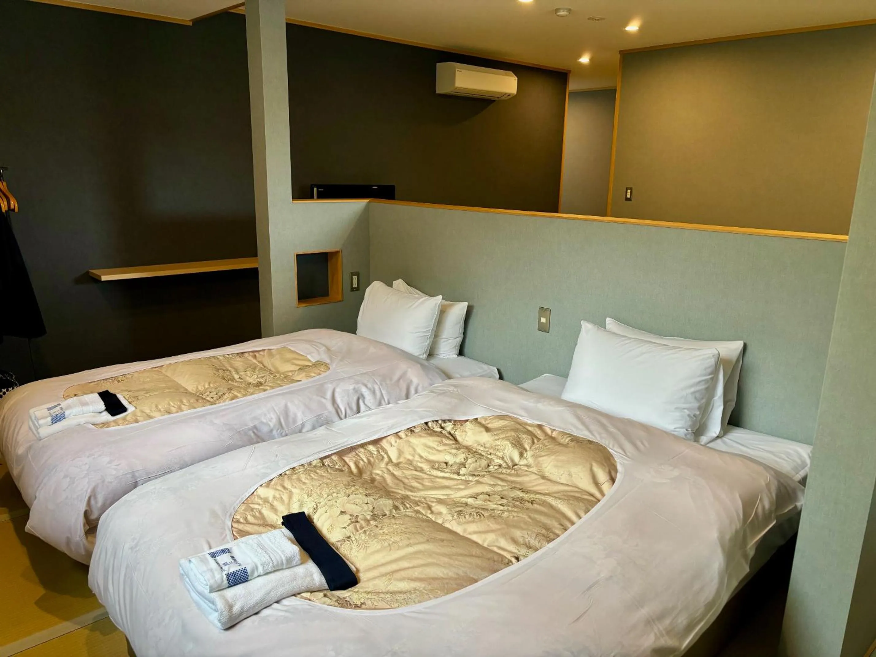 Bed in Kusatsu Onsen Kusatsu Hotel1913