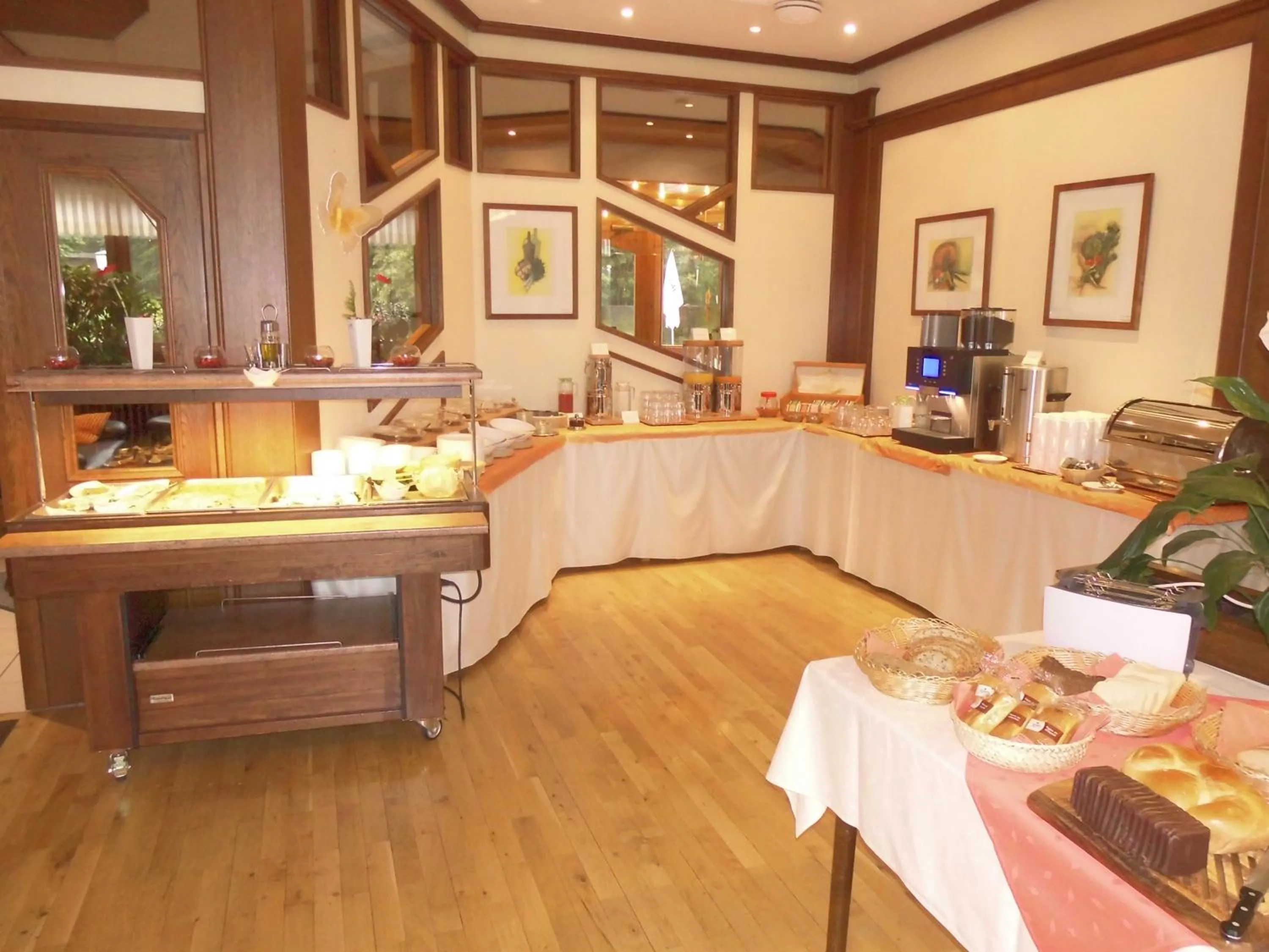 Buffet breakfast in Hotel Schoos