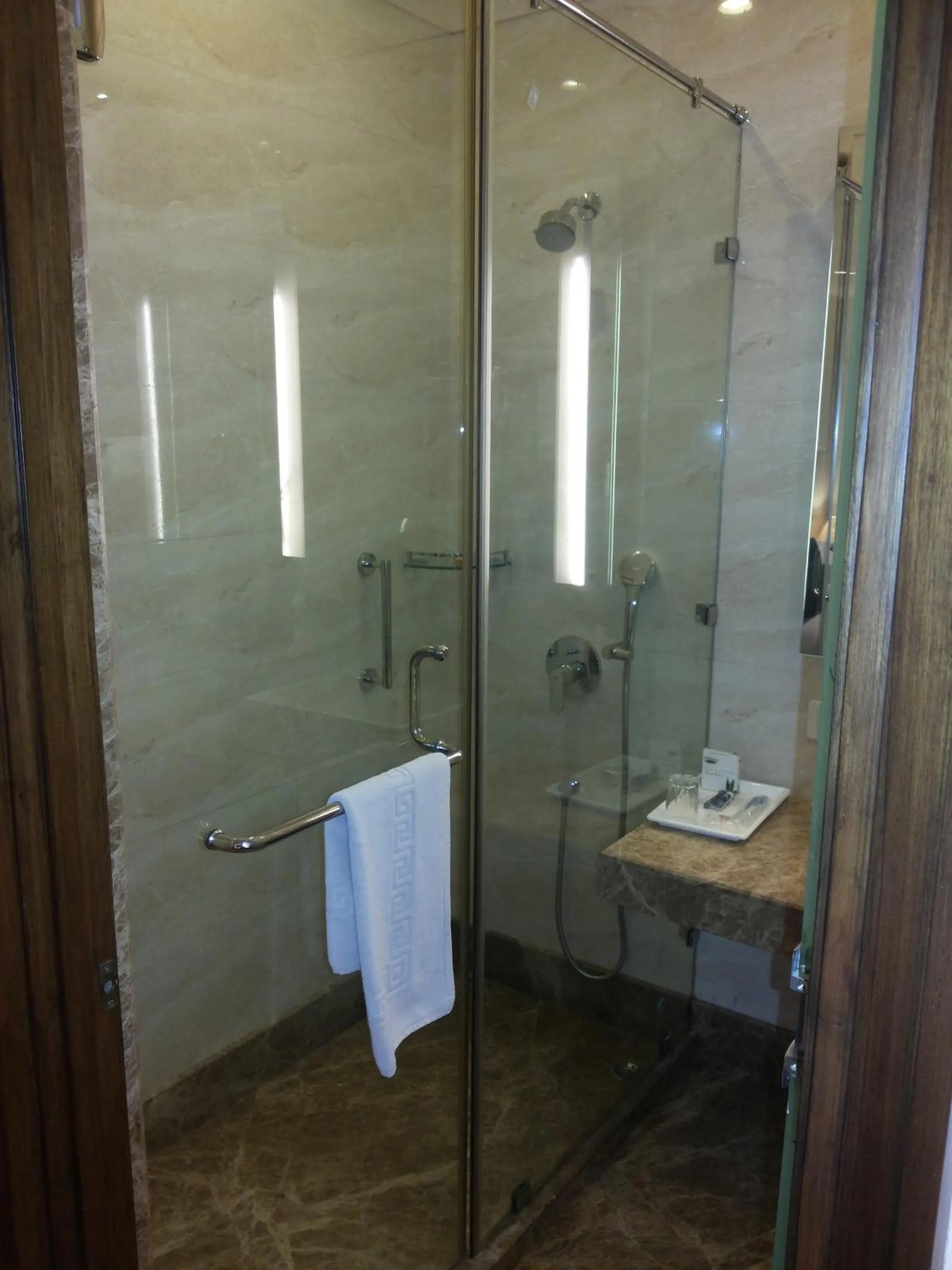 Bathroom in Hotel La Sagrita,Sunder Nagar