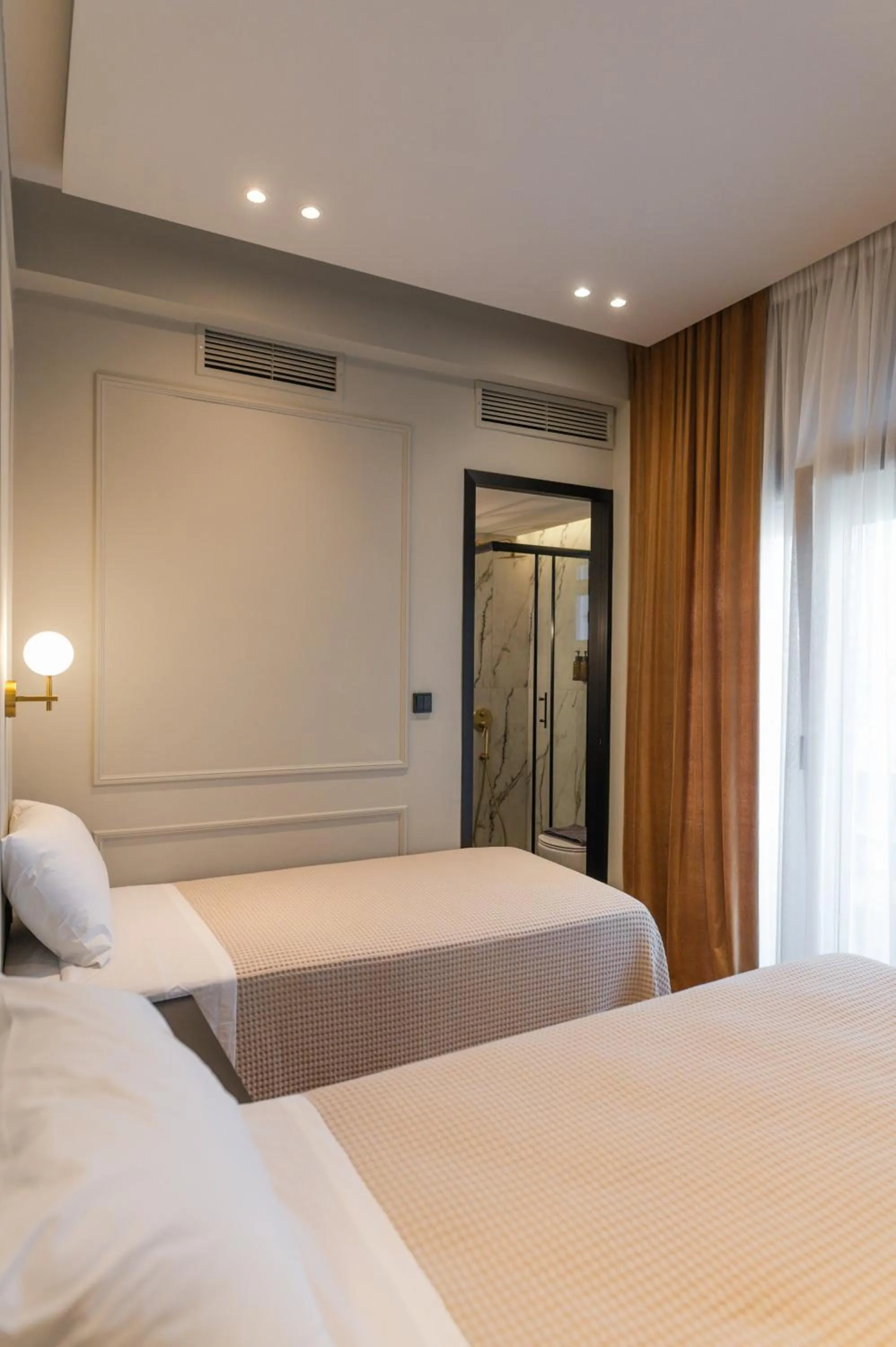 Bedroom in Aggelos Hotel