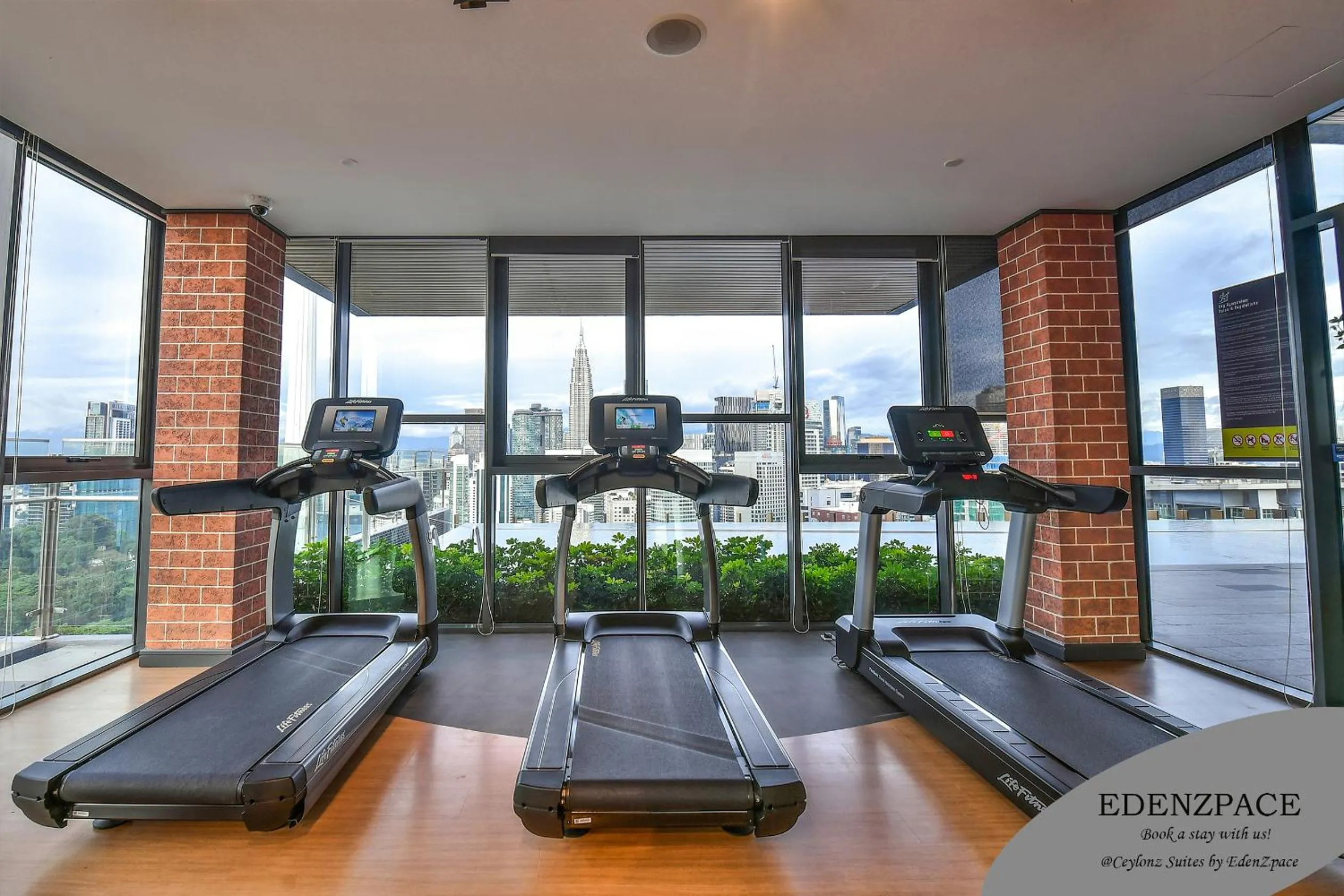 Fitness centre/facilities in Ceylonz Suites by EdenZpace