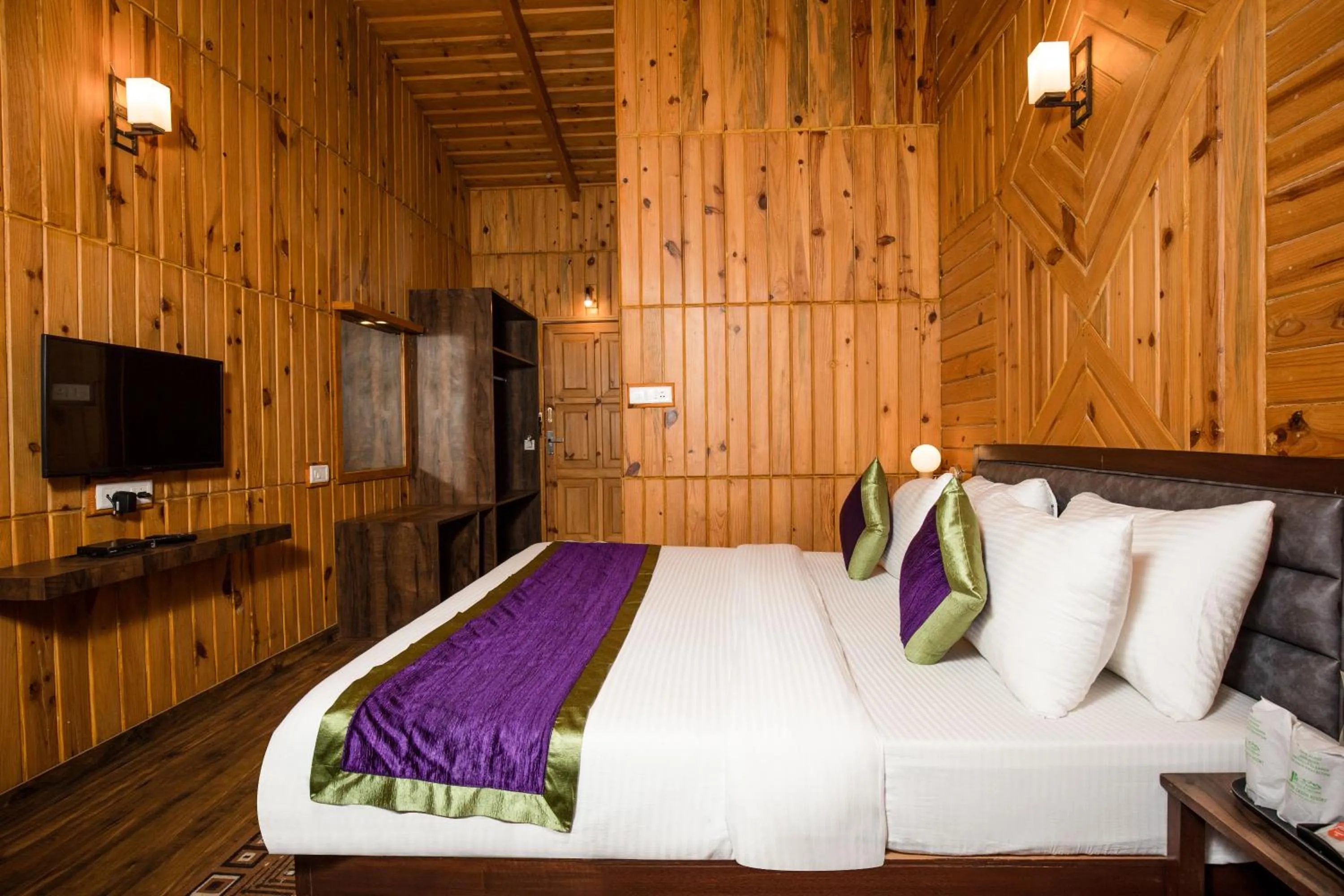 TV and multimedia, Bed in The Nature's Green Resort, Bhimtal, Nainital