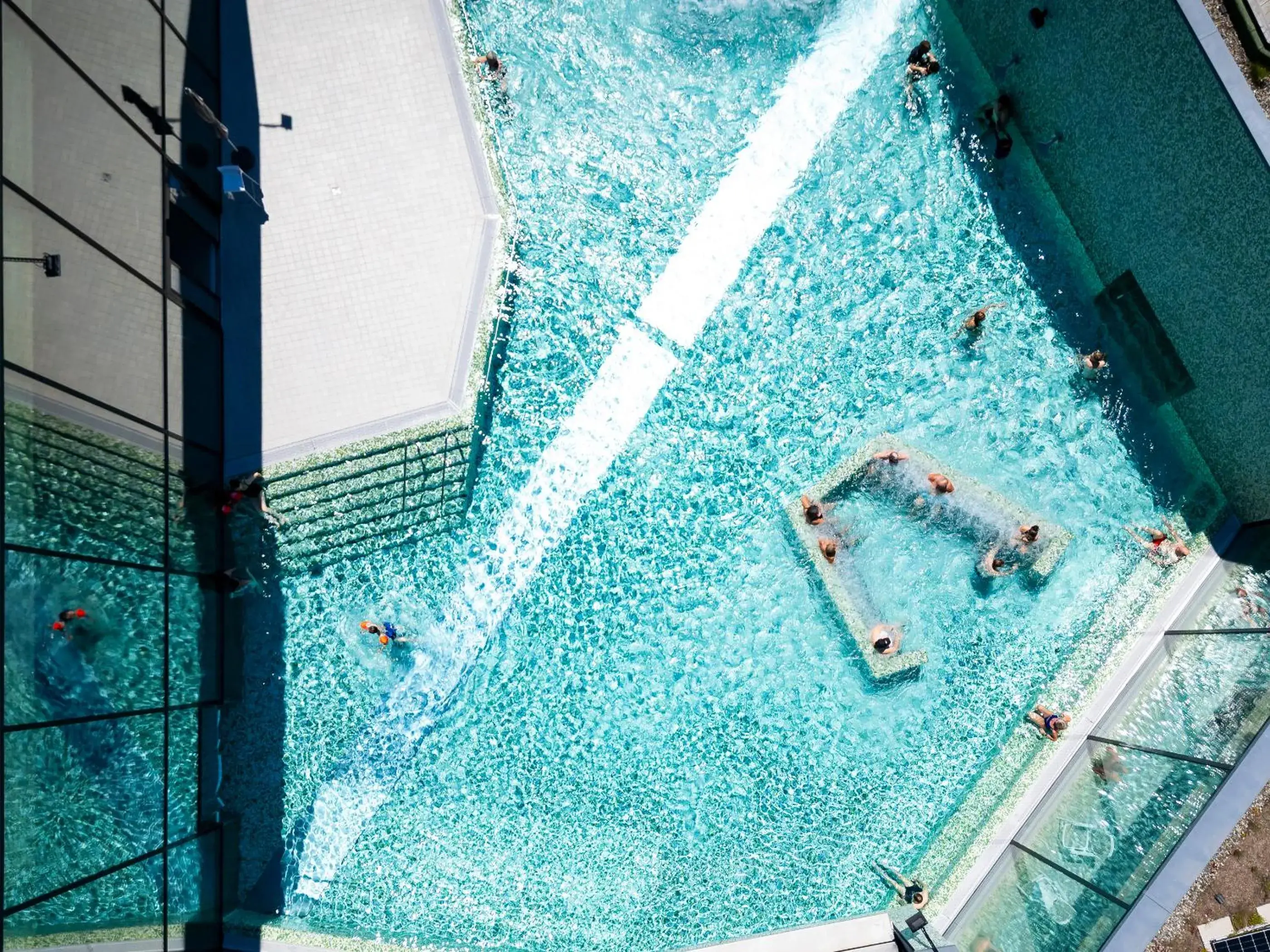 Suite with Hot Tub in Hôtel Cailler & Bains de la Gruyère Suite with Hot Tub in Hôtel Cailler & Bains de la Gruyère