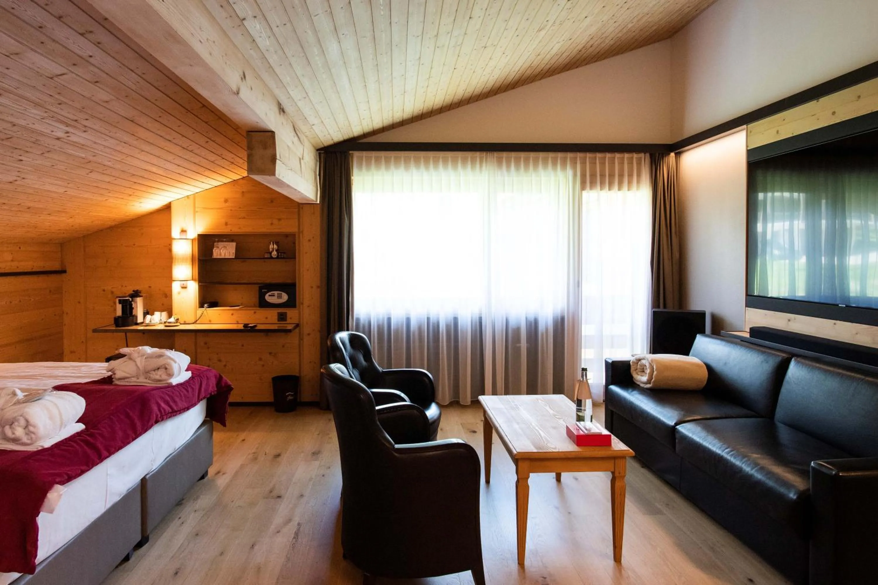 Bed in Hôtel Cailler & Bains de la Gruyère